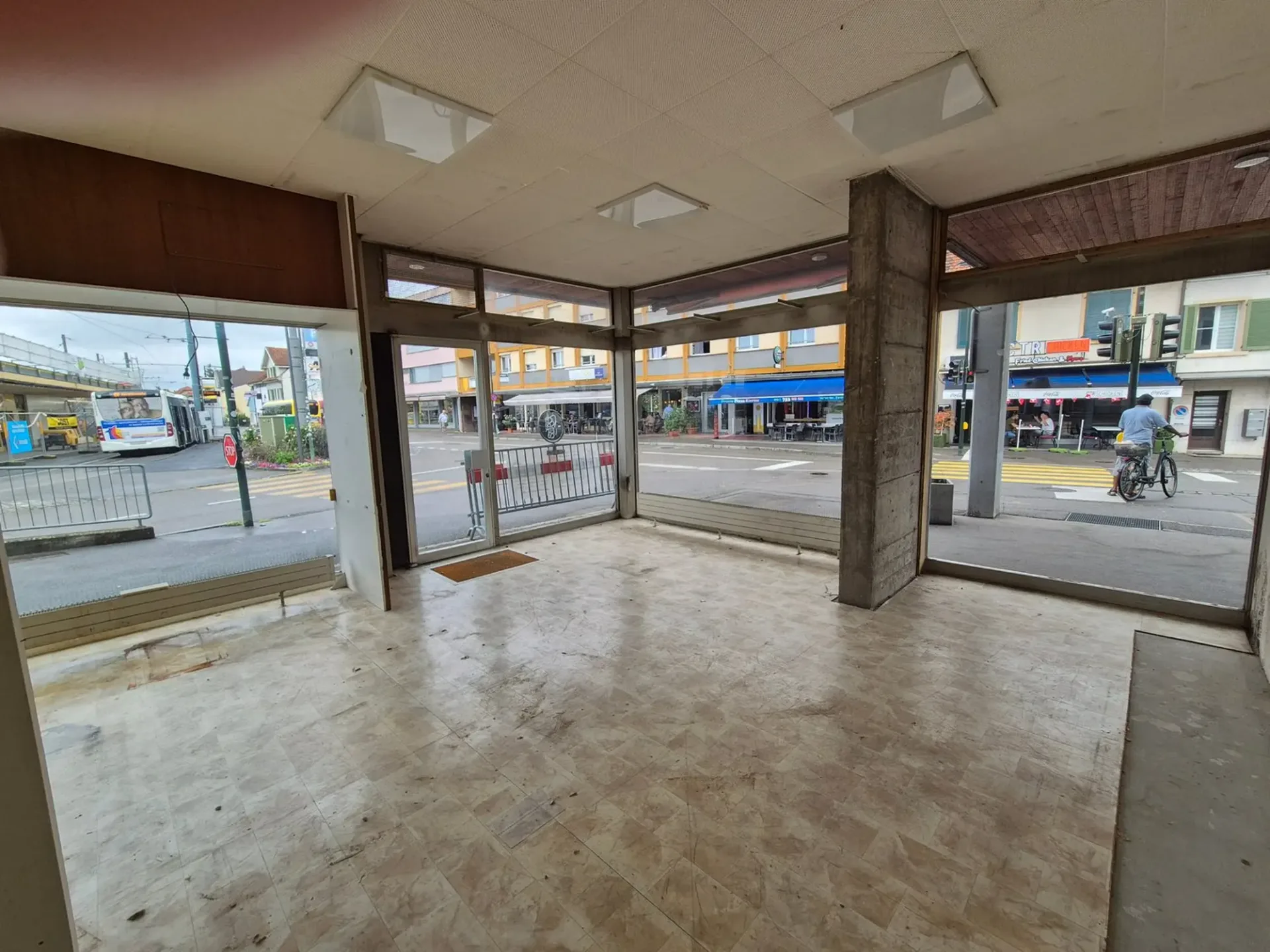 Ladenräumlichkeiten (45m²) mit Schaufenstern an sehr zentraler Lage in Aesch