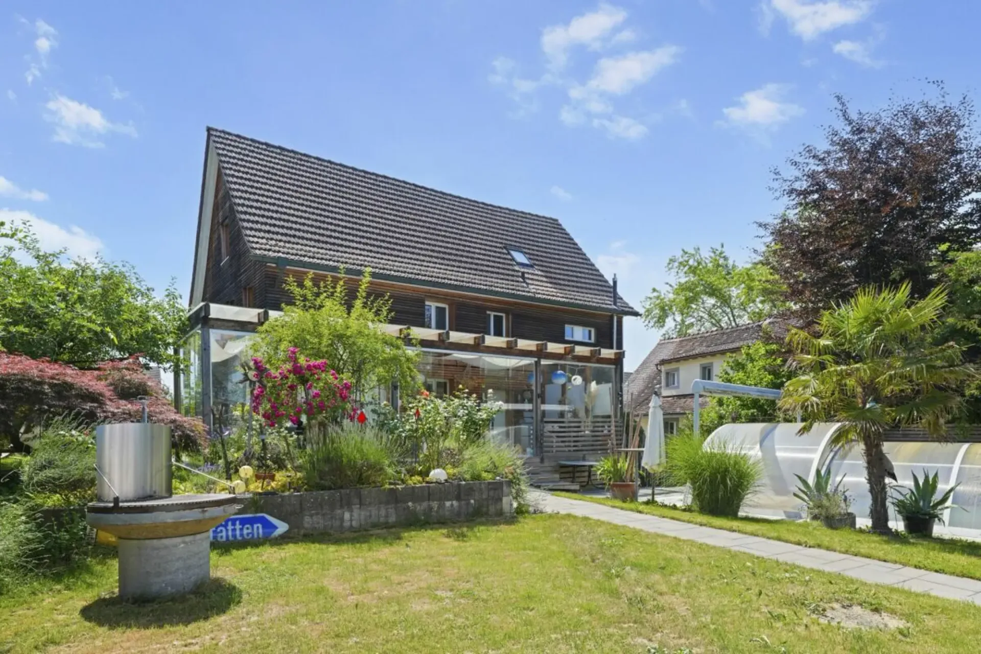 Charme trifft Komfort - Ihr stilvoll saniertes Zuhause mit Pool in Bischofszell