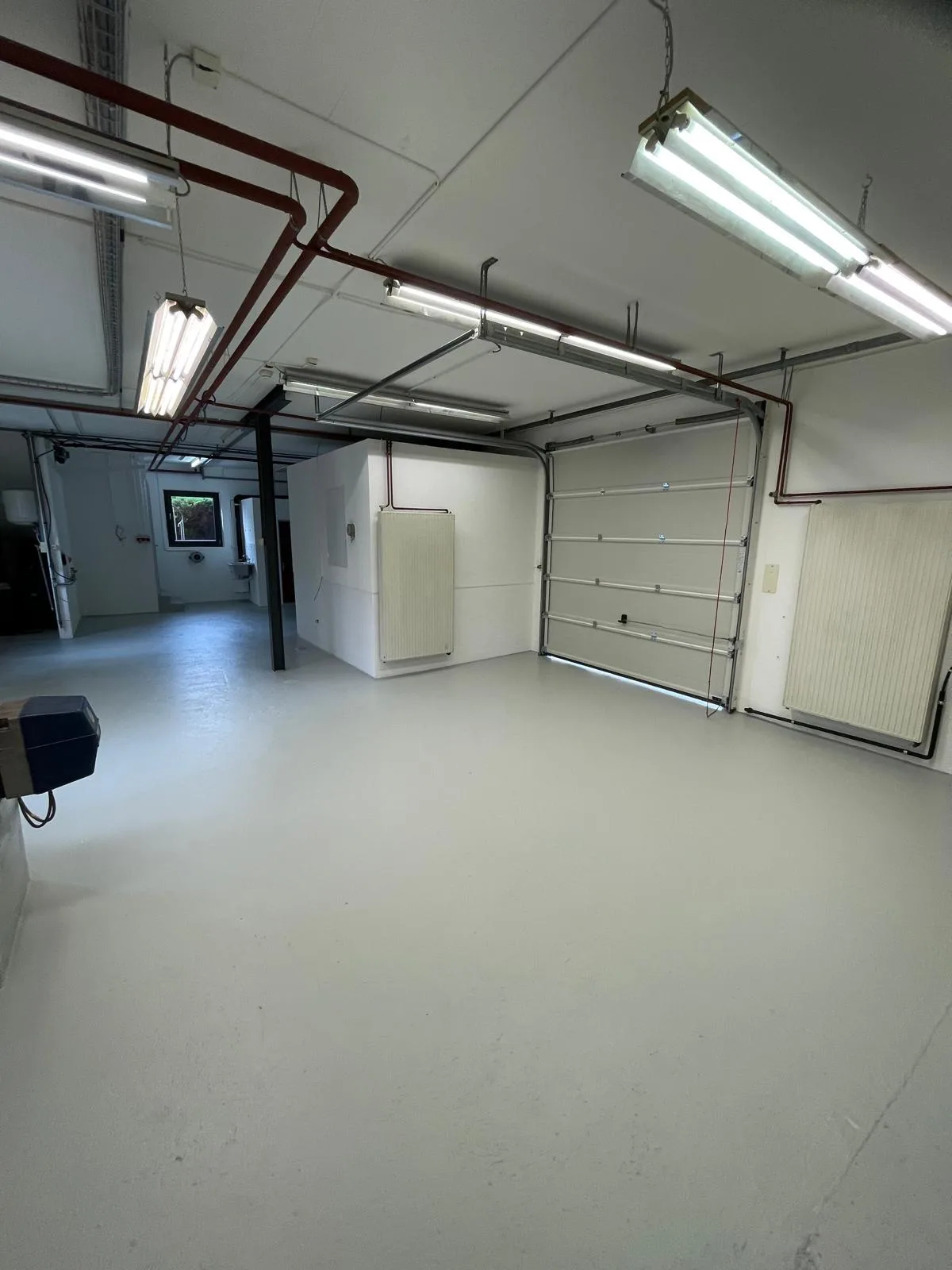 90 m² Gewerbefläche / Werkstatt zur Miete in Courroux