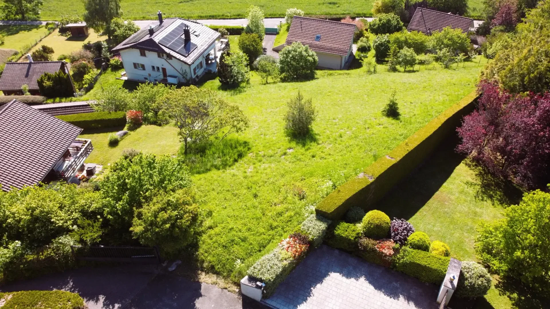 Baugrundstück in einer ruhigen und grünen Umgebung