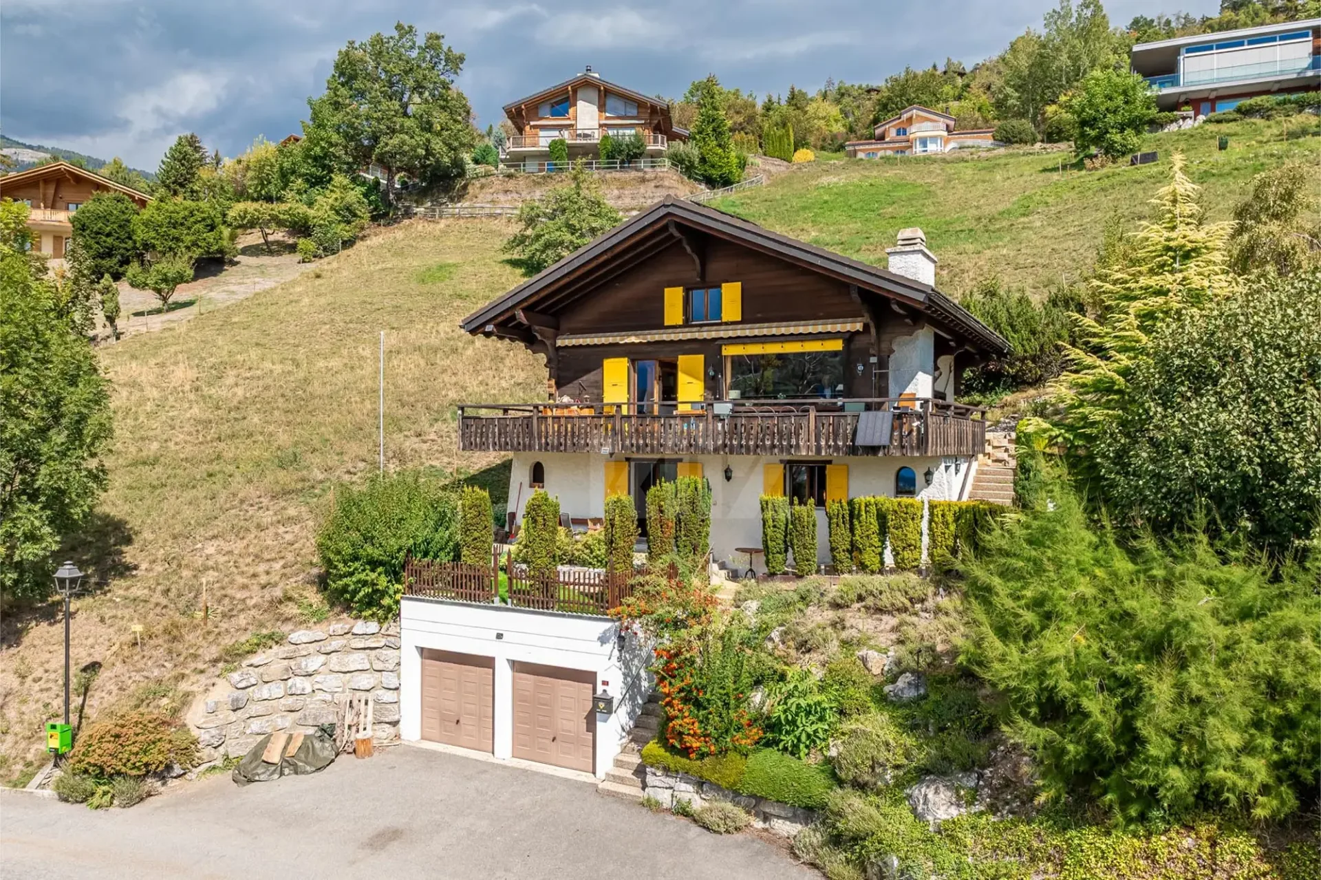 Beautiful chalet with breathtaking view and independent studio