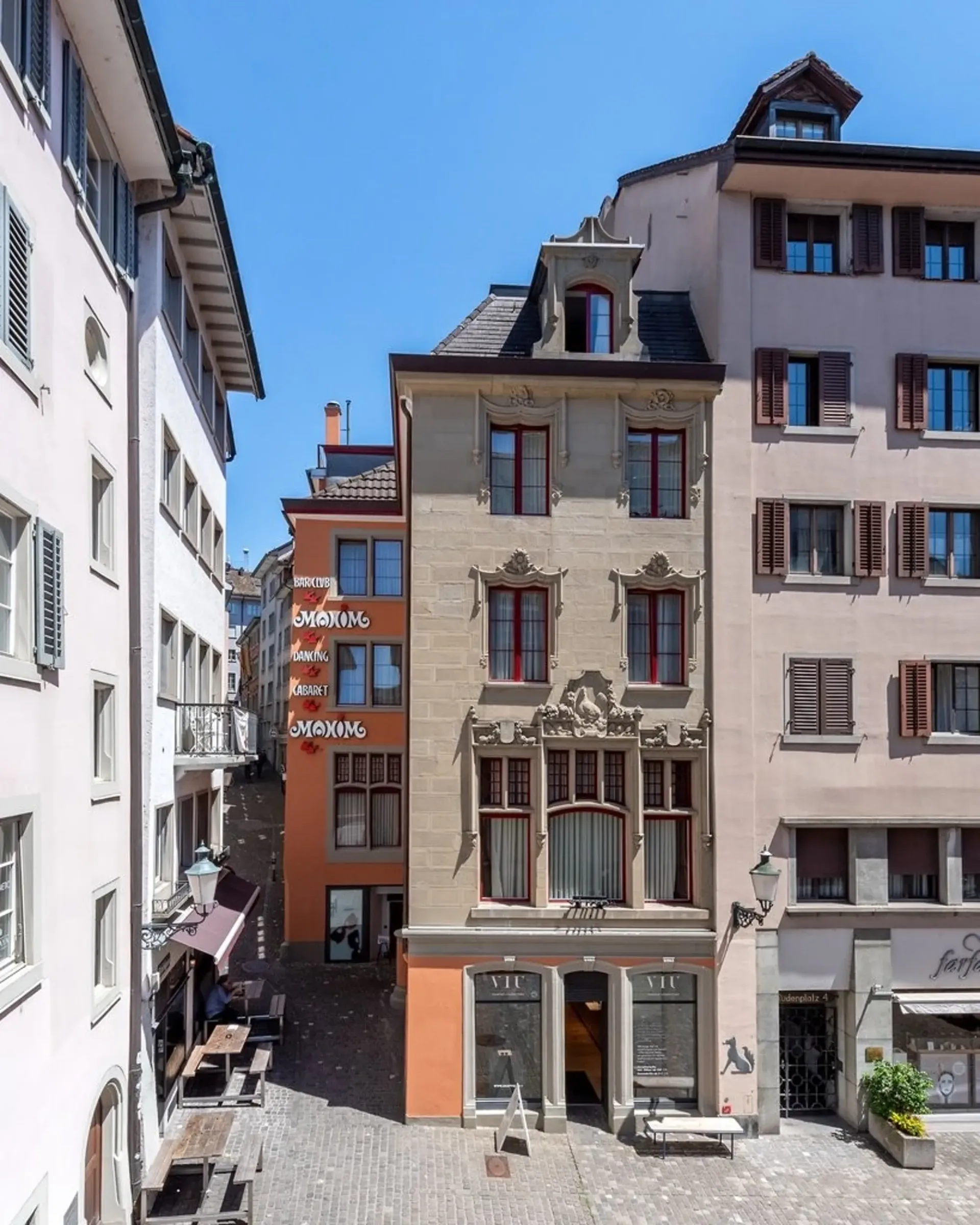 2-Bedroom Apartment in Niederdorf - Zurich District 1