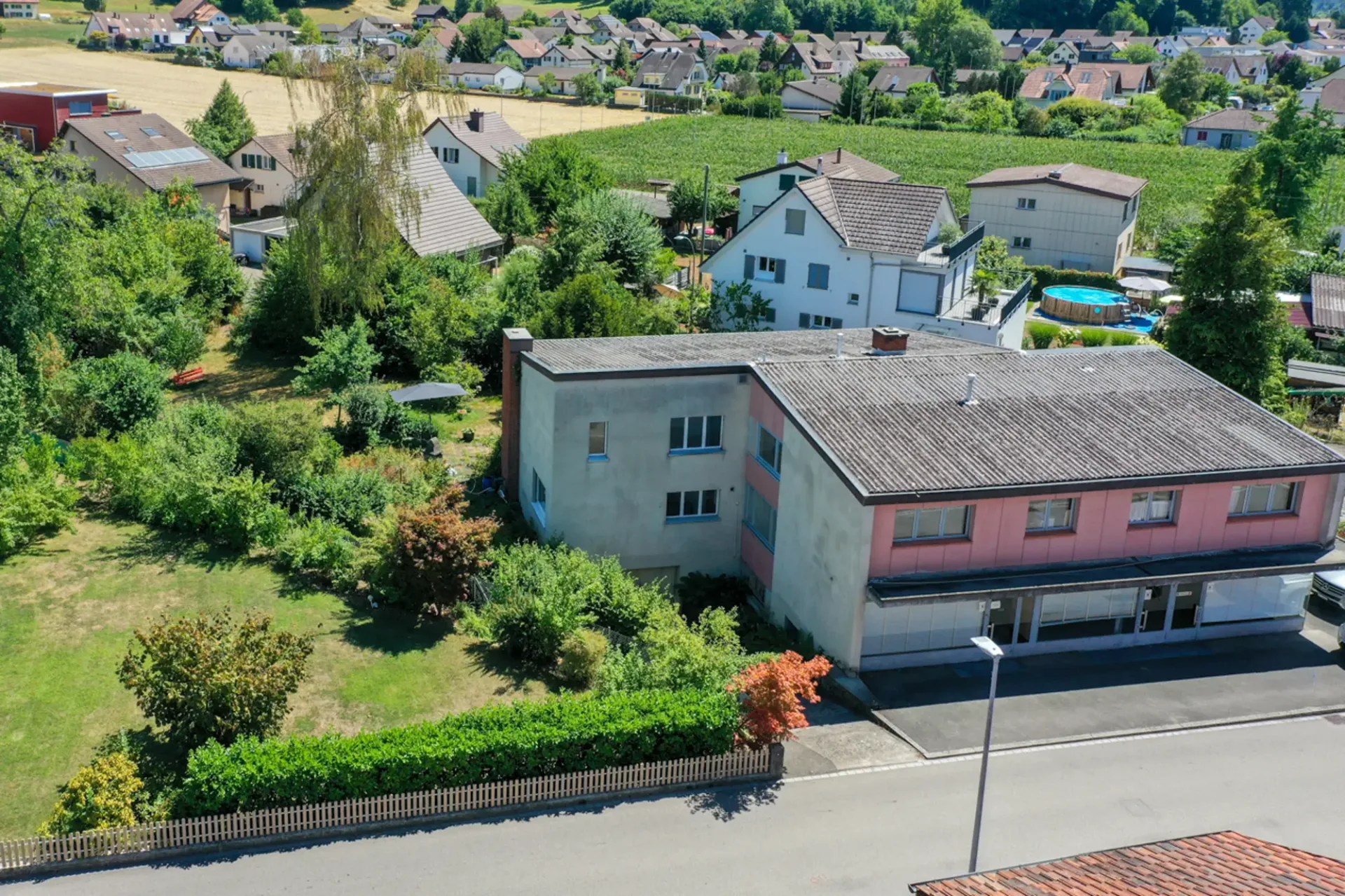 Renovationsobjekt mit Potential für Zweifamilien- oder Wohngewerbehaus