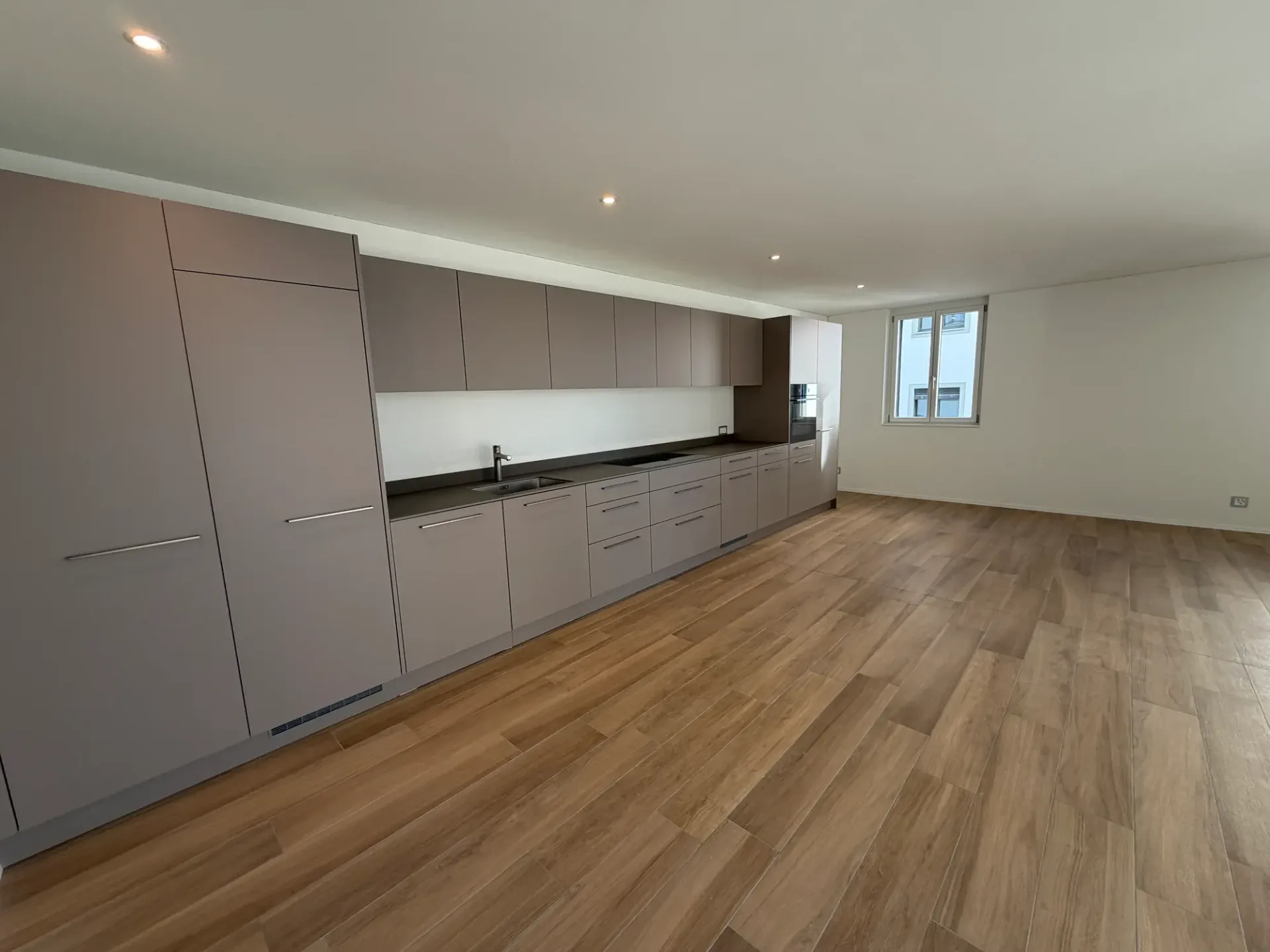 Moderne 3.5-Zimmer-Neubauwohnung im Erdgeschoss – 110 m² Wohnkomfort