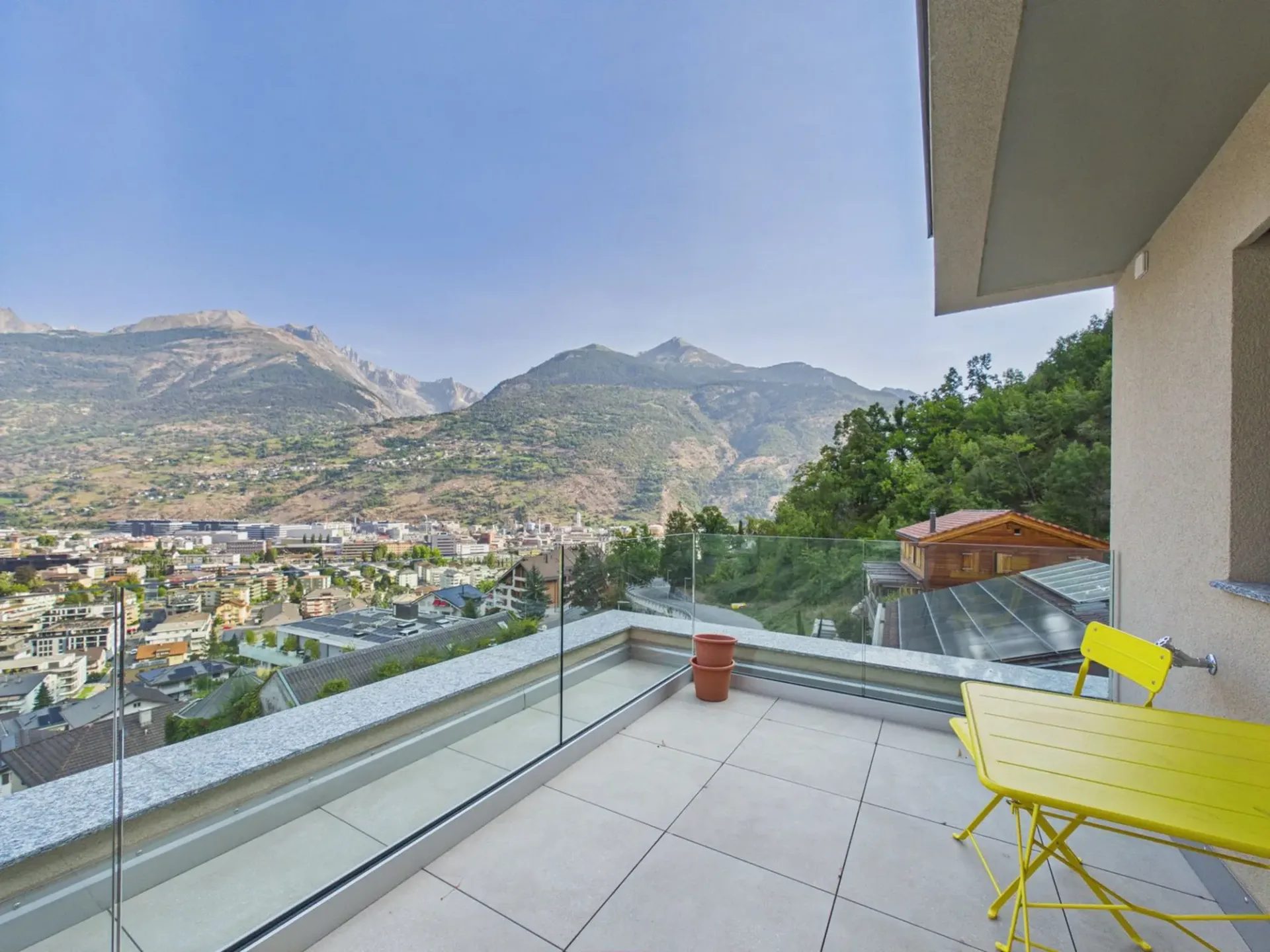 Wunderschöne Attikawohnung in Visp – Ihr Zuhause mit Stil