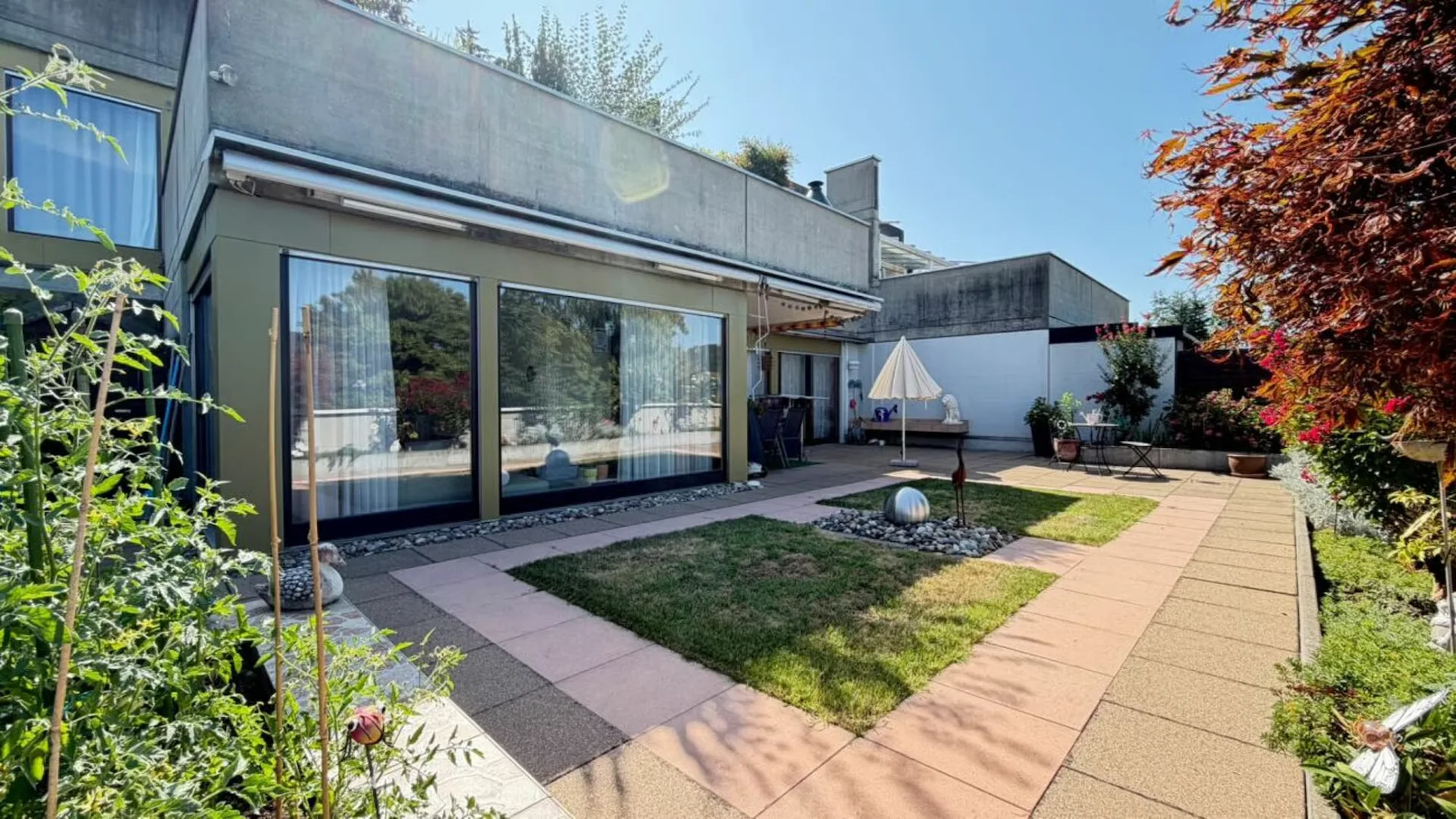 4.5-Zimmer, Terrasse, 2 Nasszellen, Garagenbox, Sauna, Fitness & Partyraum