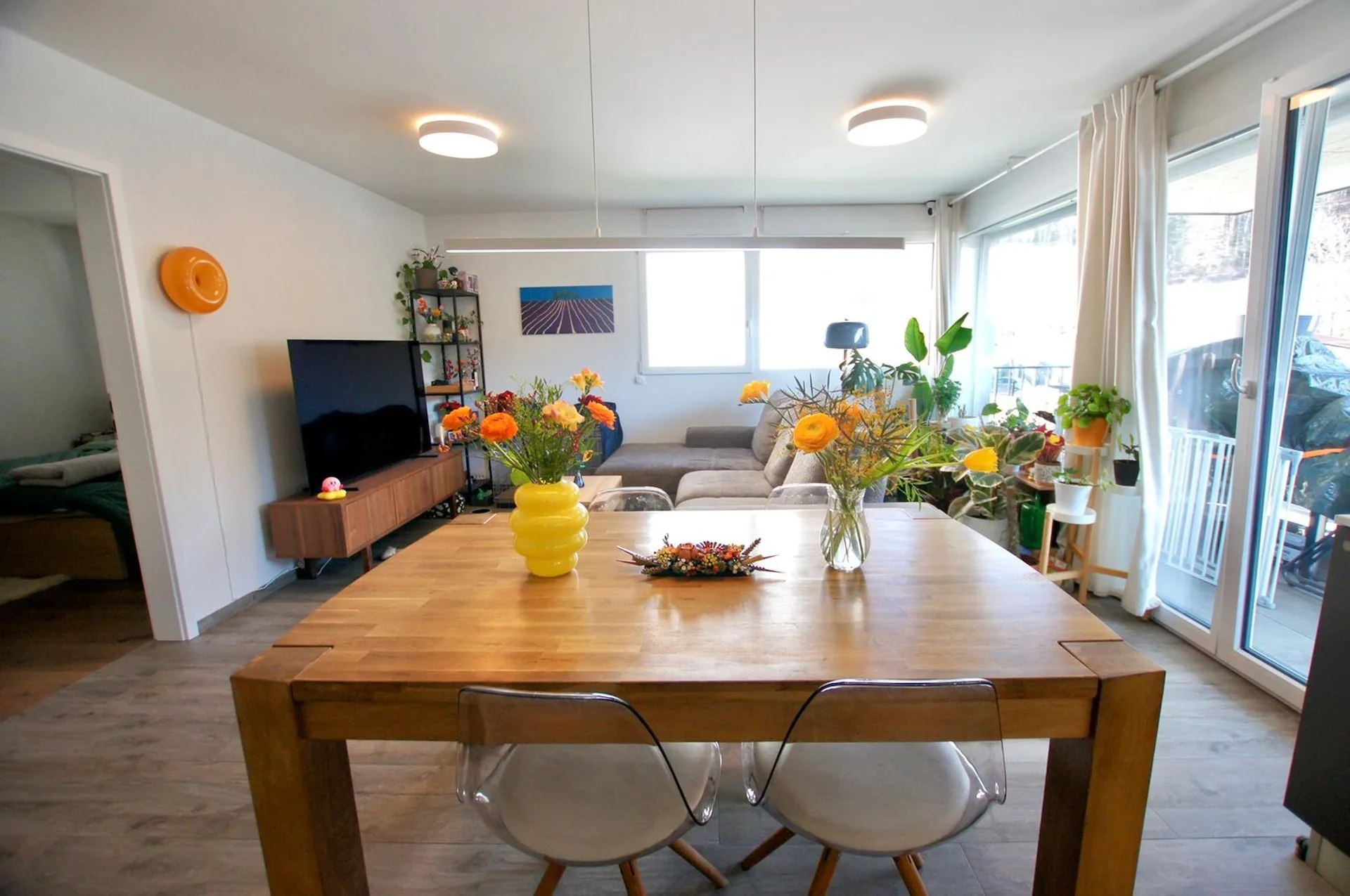 Prächtige 3,5-Zimmer-Wohnung in Remaufens, mit einer überdachten Parkplatz