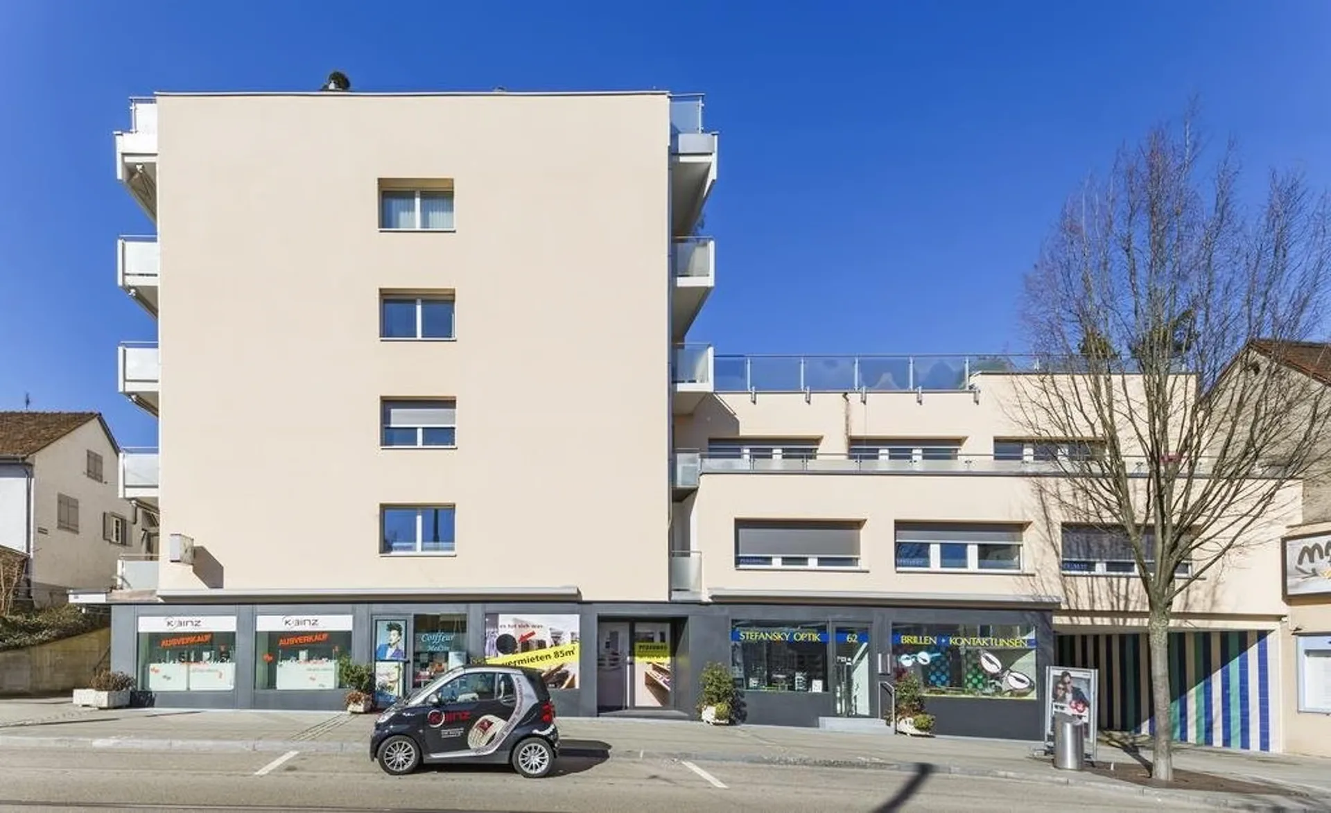 Einstellhallenplatz an zentraler Lage in Binningen