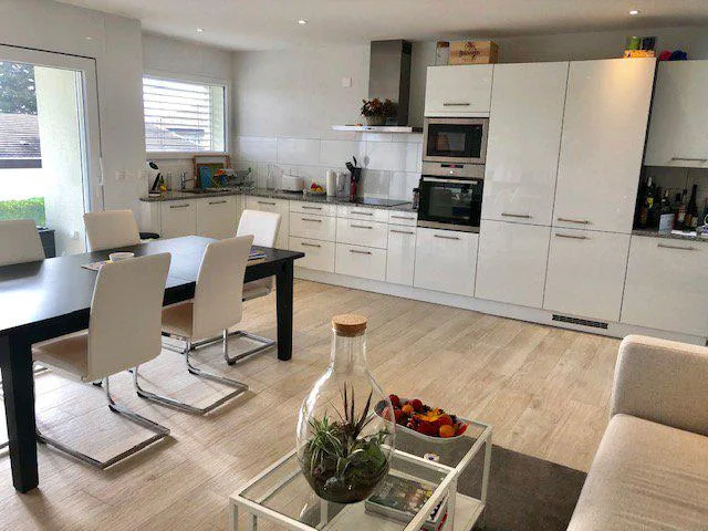 Prächtige 4,5-Zimmer-Wohnung in Begnins
