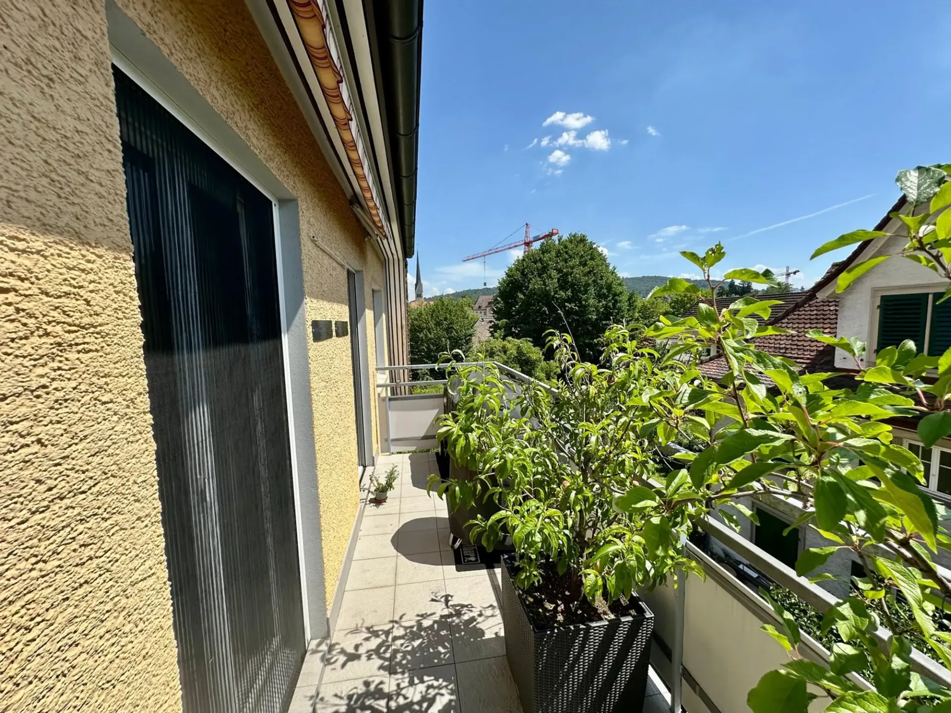 Appartamento di 4 locali in un edificio storico con balcone a Zürich-Oerlikon