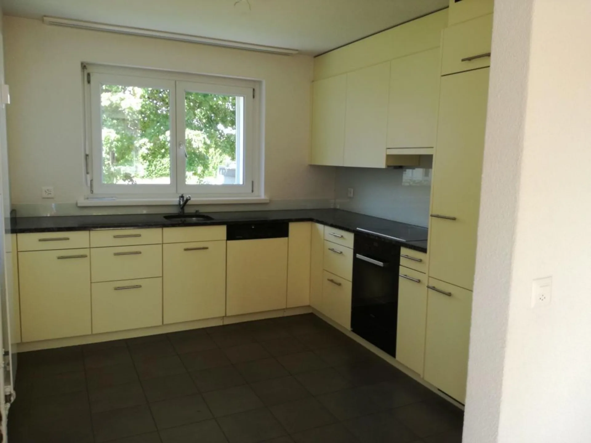 Grosszügige 4.5 Zimmer-Wohnung