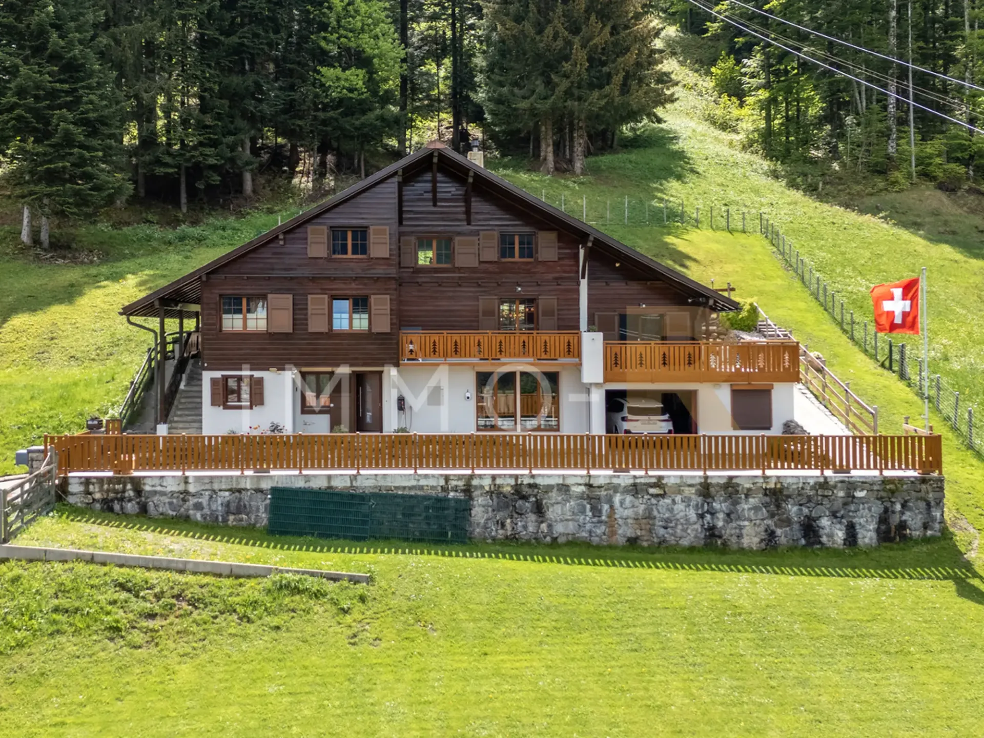 Einzelchalet mit 1018m2 Grundstück und Potenzial für die Schaffung einer unabhängigen Wohnung