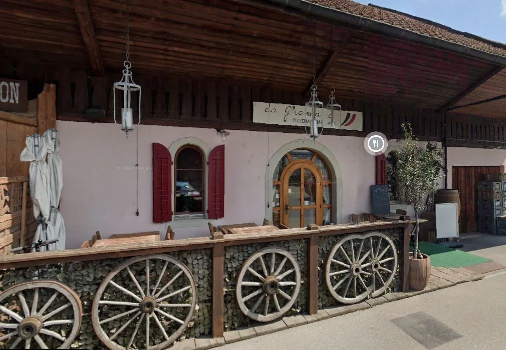 Affascinante locale gastronomico a Root LU in affitto