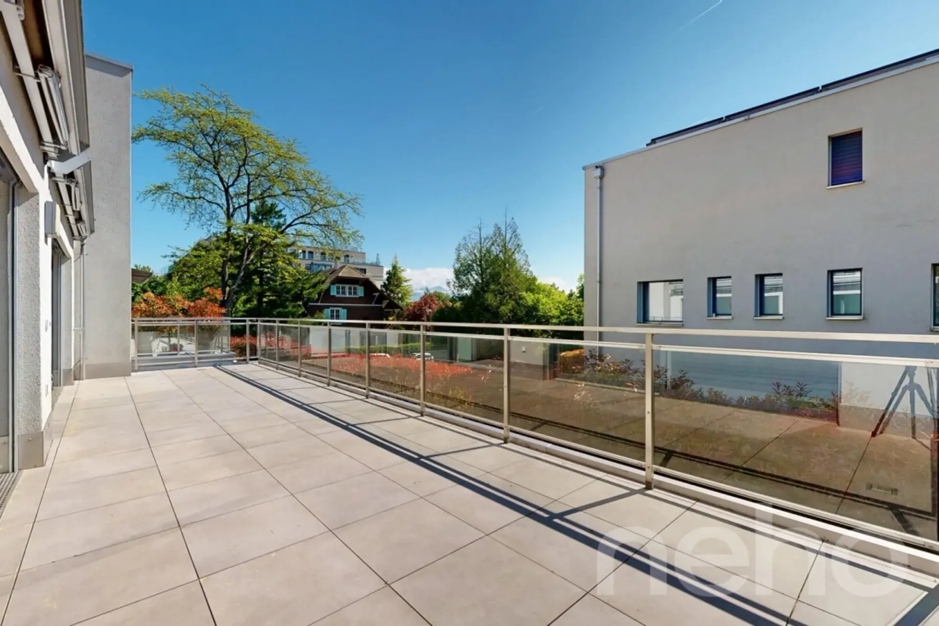 Geräumige 3.5-Zimmer-Wohnung mit großer Terrasse und idealer Lage