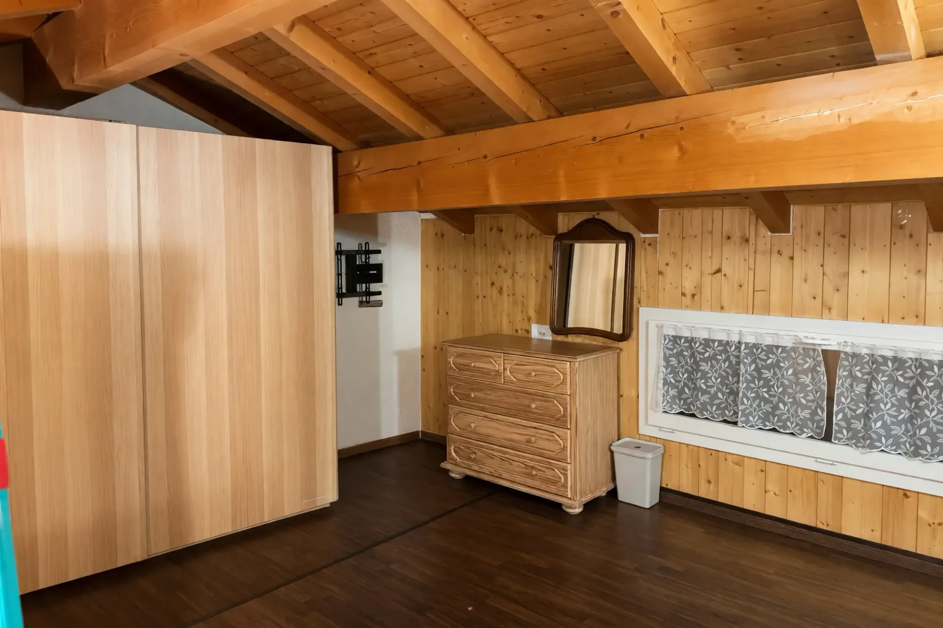 Haus mit 3,5 Zimmern, Garten und Außenveranda