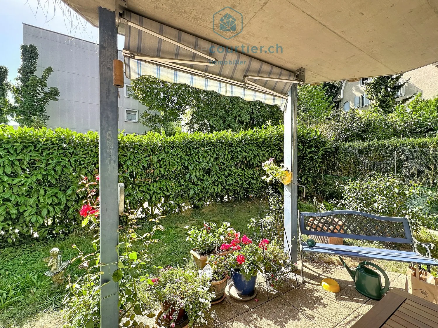 Appartamento, terrazza e giardino, tranquillo in città, vicino a HFR e stazione ferroviaria