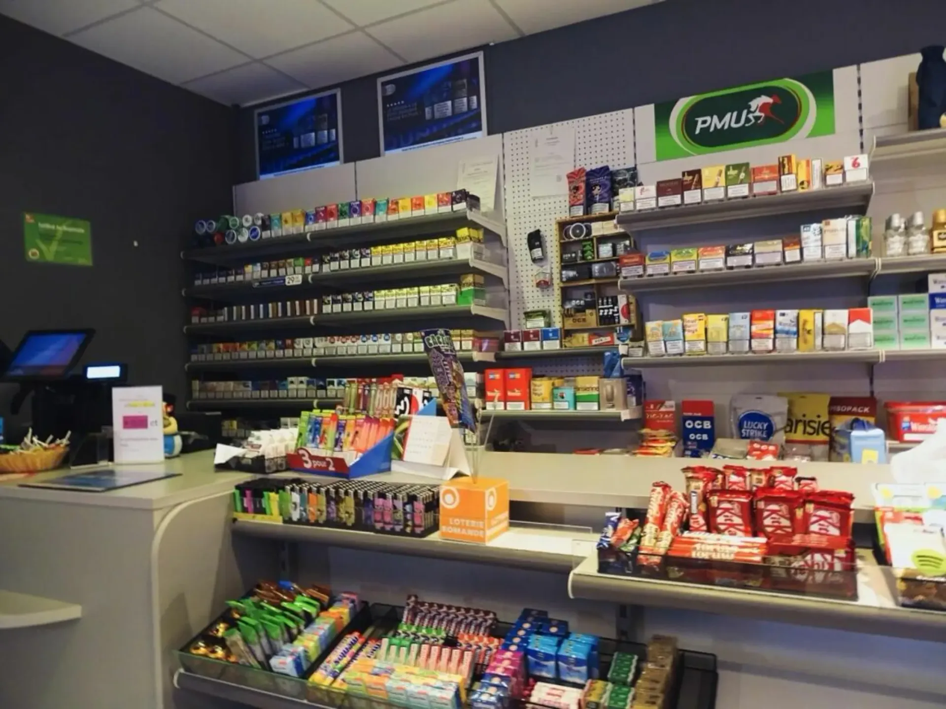 Shop mit Kioskservice in einem Einkaufszentrum