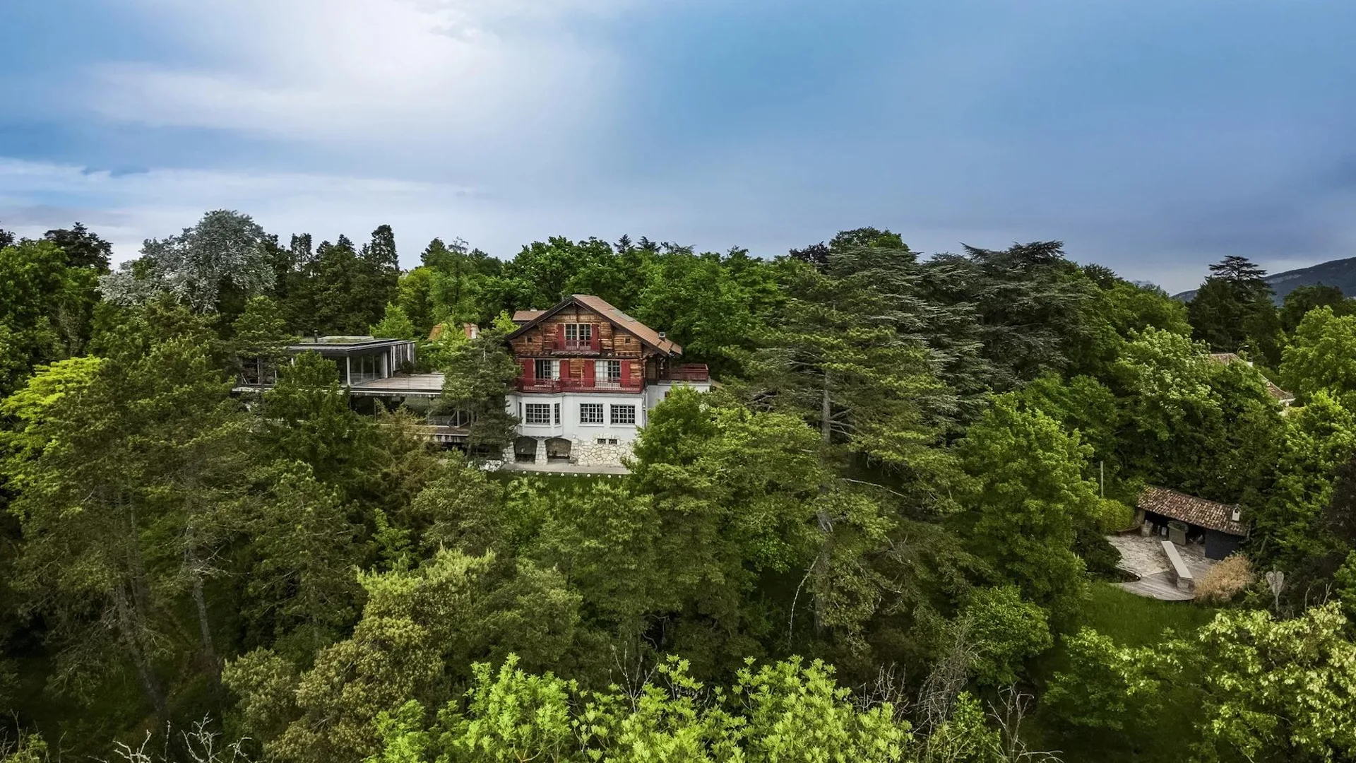 Architect's house in Conches, between nature, light and panoramic view