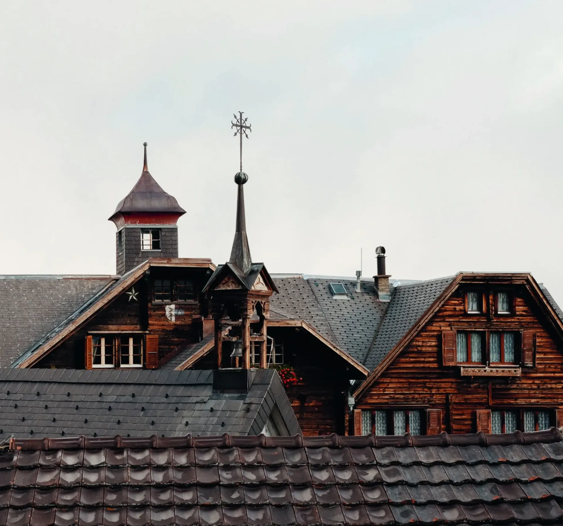 Chalet Alpenrösli – 1936 erbaut, 2026 vollständig saniert, mit eigener Sauna