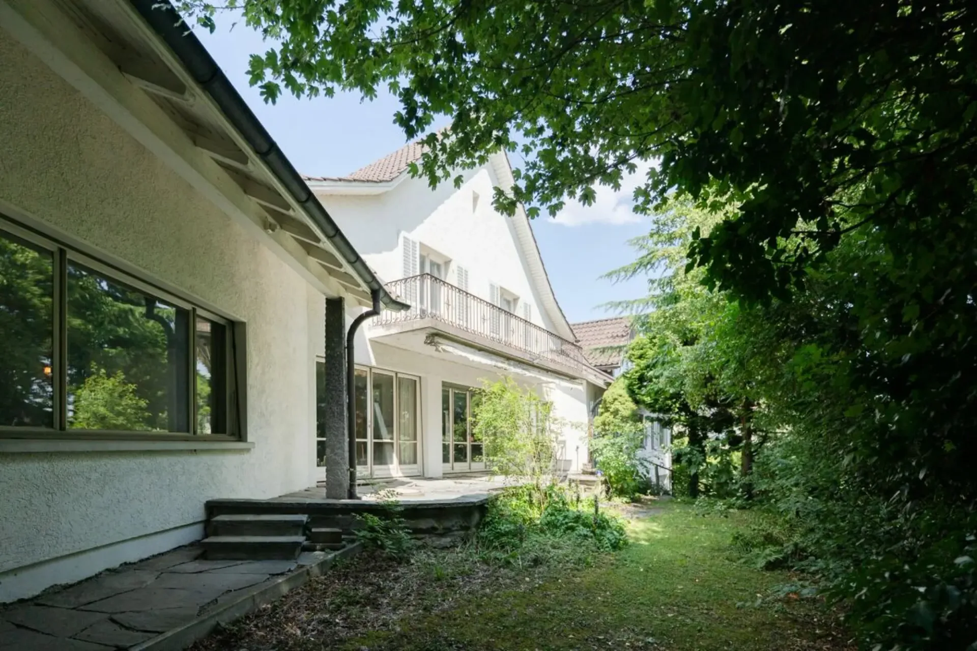 Villa di campagna storica in una posizione tranquilla
