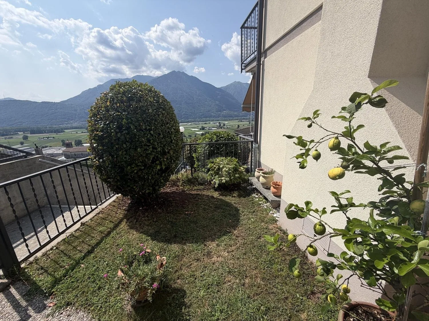 SPAZIOSA CON VISTA STUPENDA
