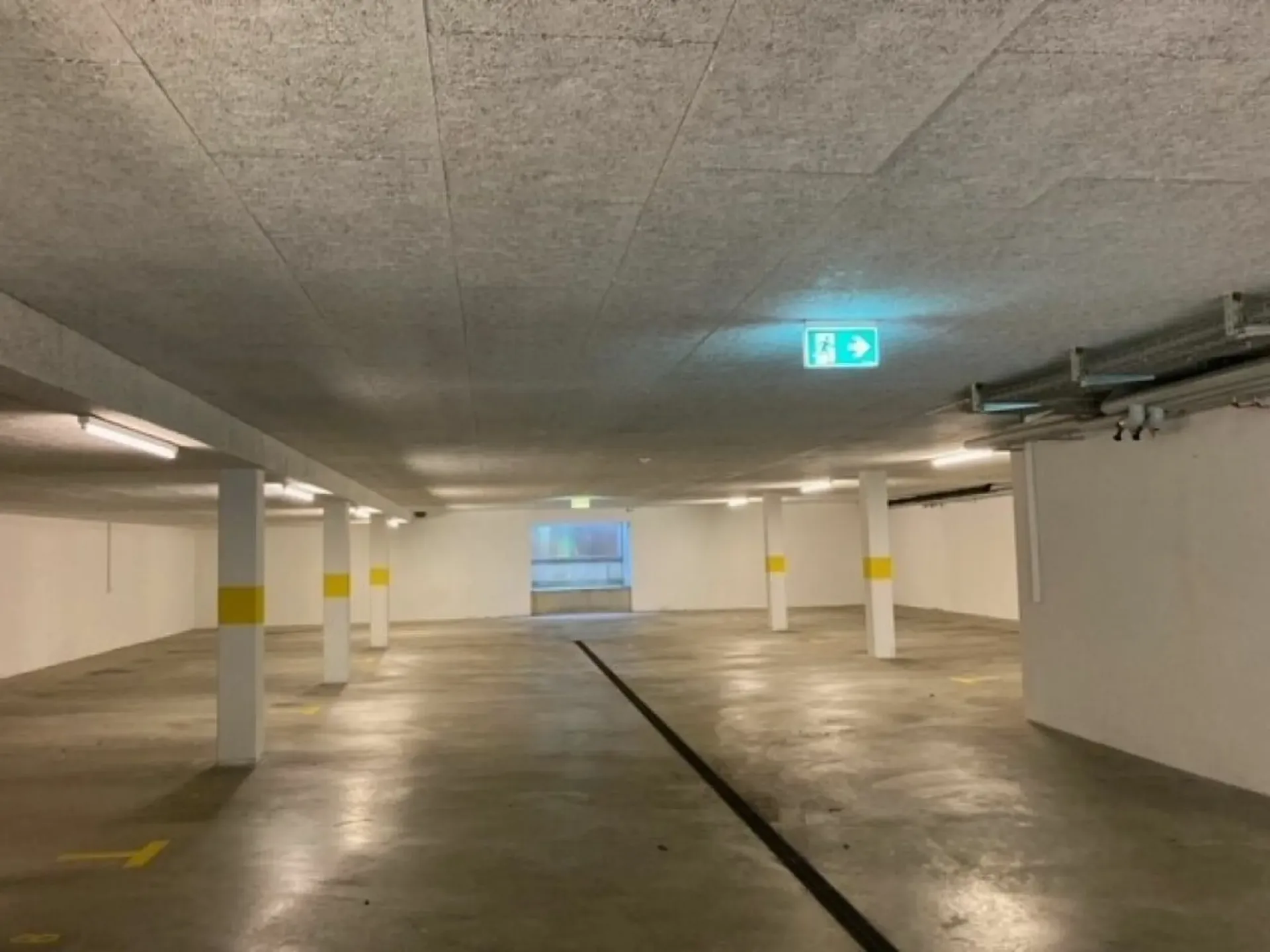 Tiefgaragenparkplätze / Tiefgaragenanteil zu vermieten