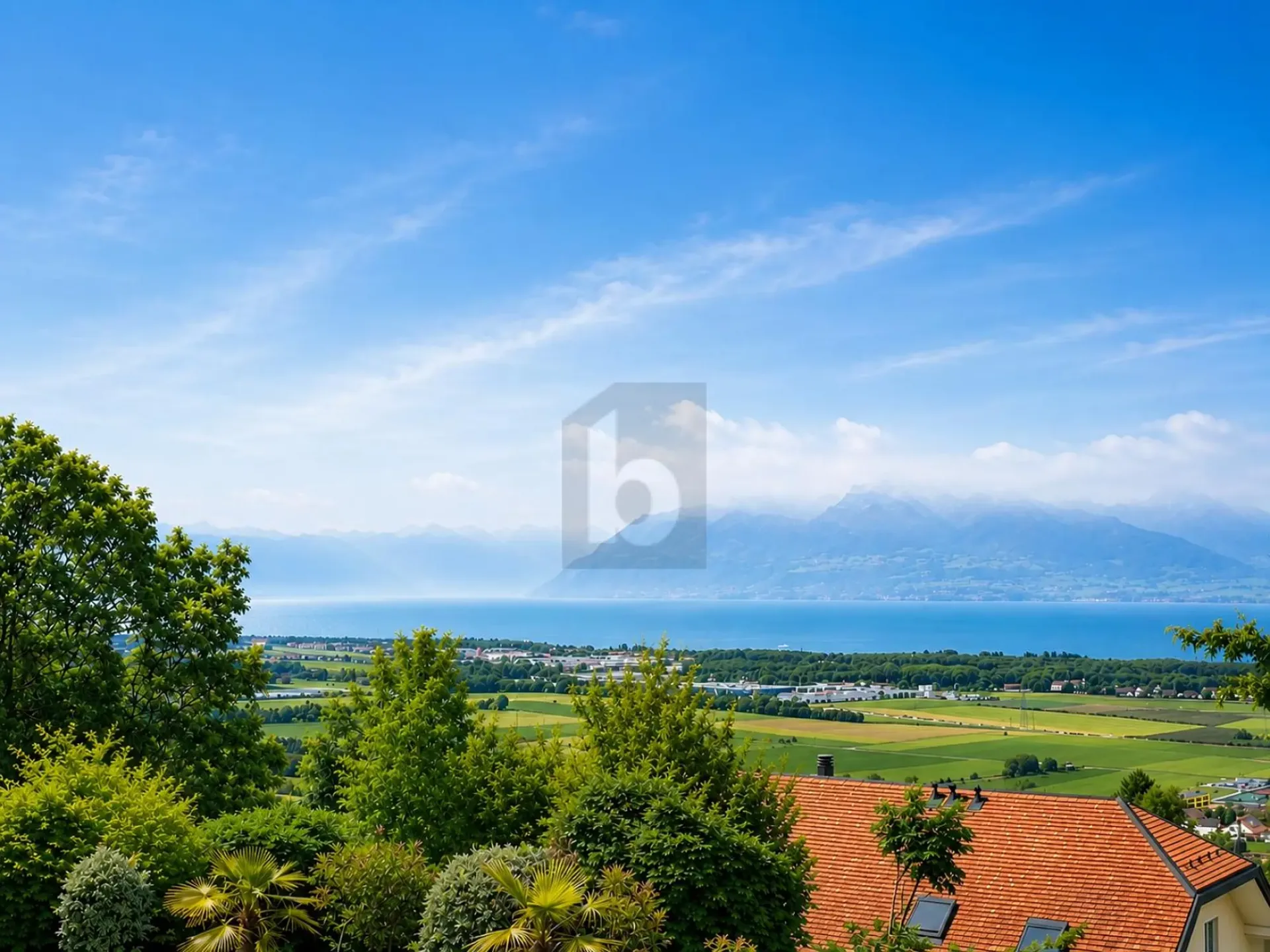 SPLENDID MIT PANORAMISCHER AUSSICHT AUF DEN SEE