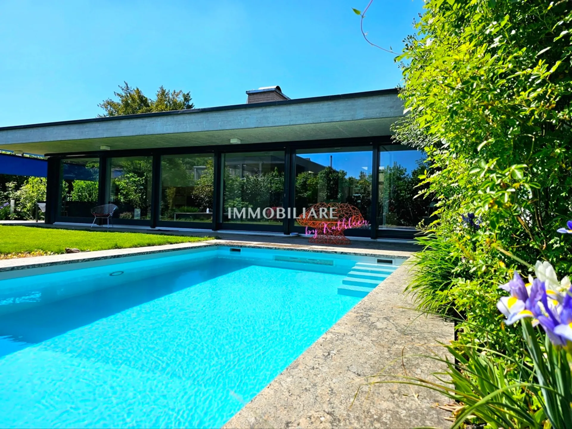 Mid century villa nahe Zürich, in nur 32 Minuten staufrei am Flughafen