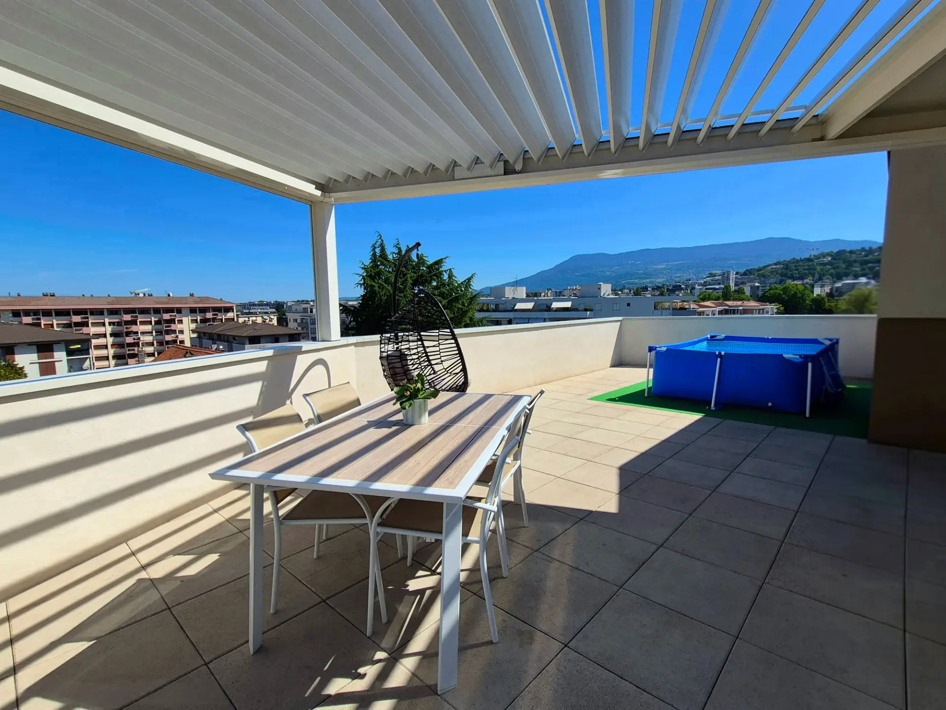 Attico T4 di eccezione Vista panoramica sulle montagne 92 m² terrazza di 80 m²