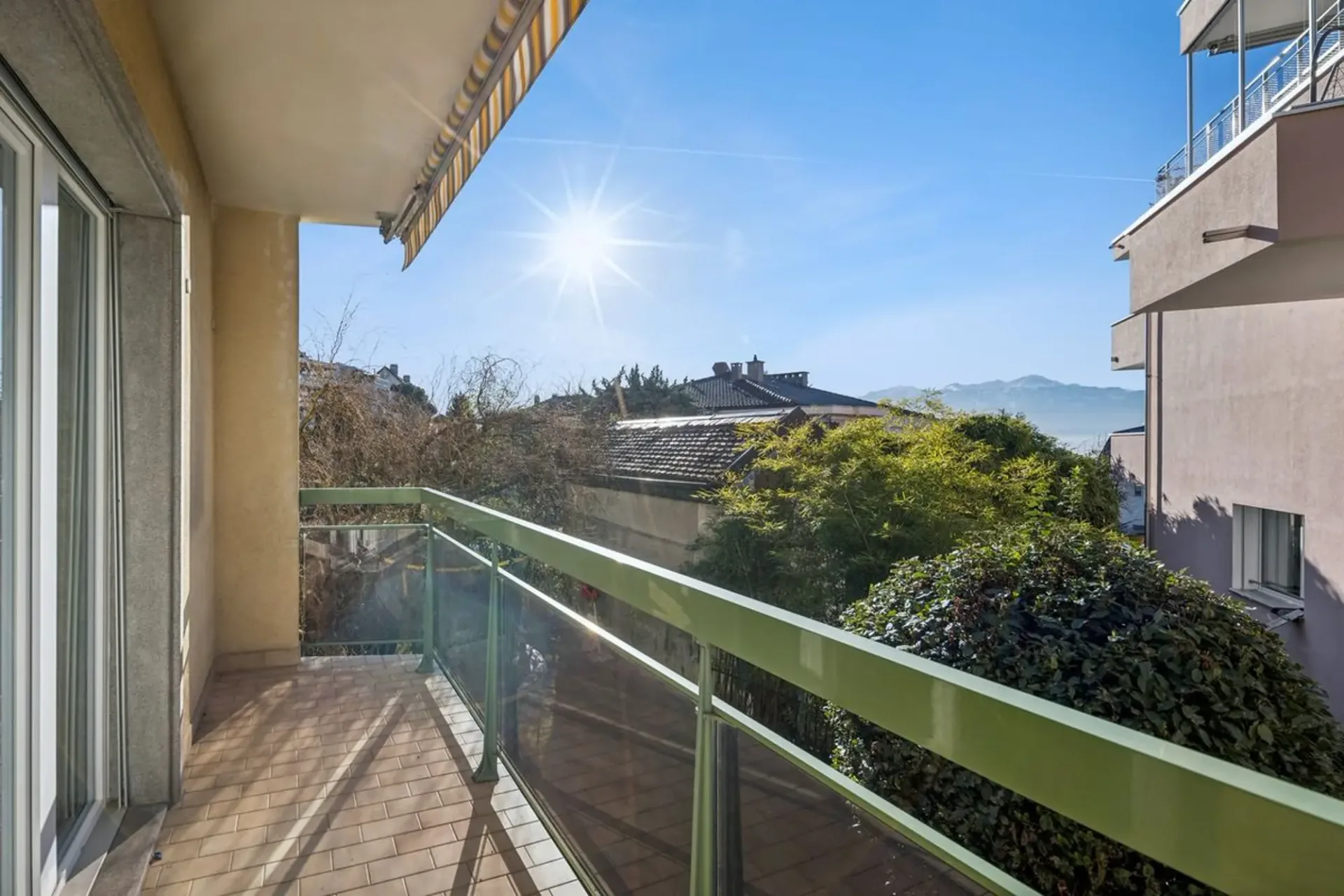 Helles und ruhiges Apartment: 2,5 Zimmer in Pully
