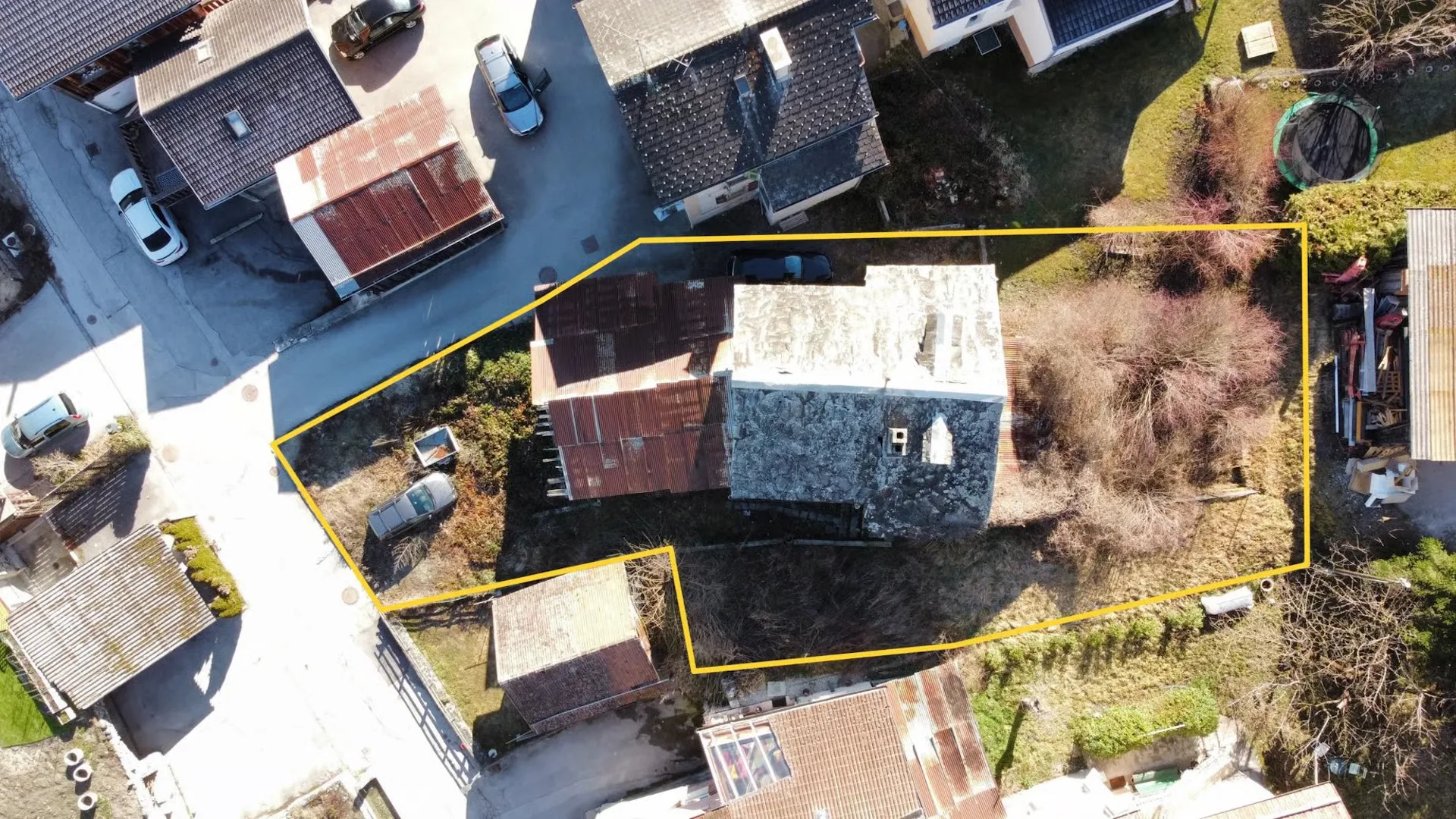 Eigentum im Dorf mit Entwicklungspotenzial!