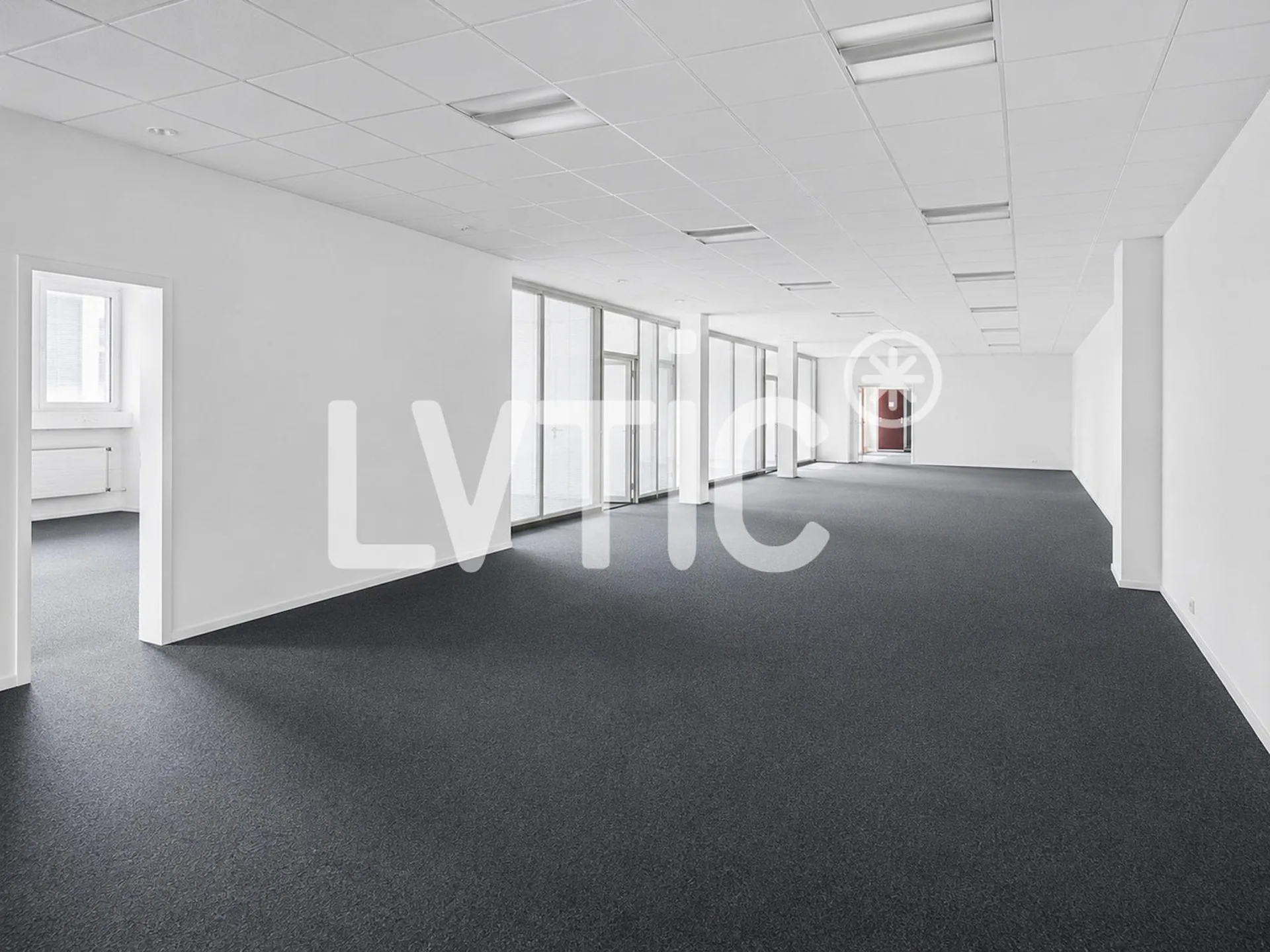 Werkstätten, Lager, Büros von 760 m2 zur Miete in Renens
