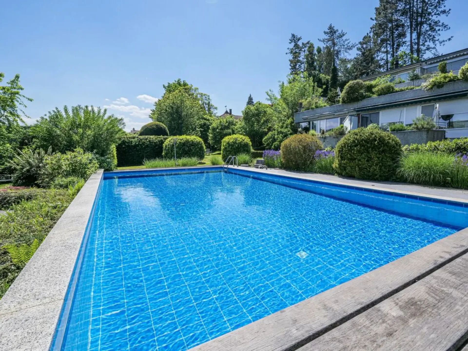 Wohnung mit Hauscharakter & Gemeinschaftspool