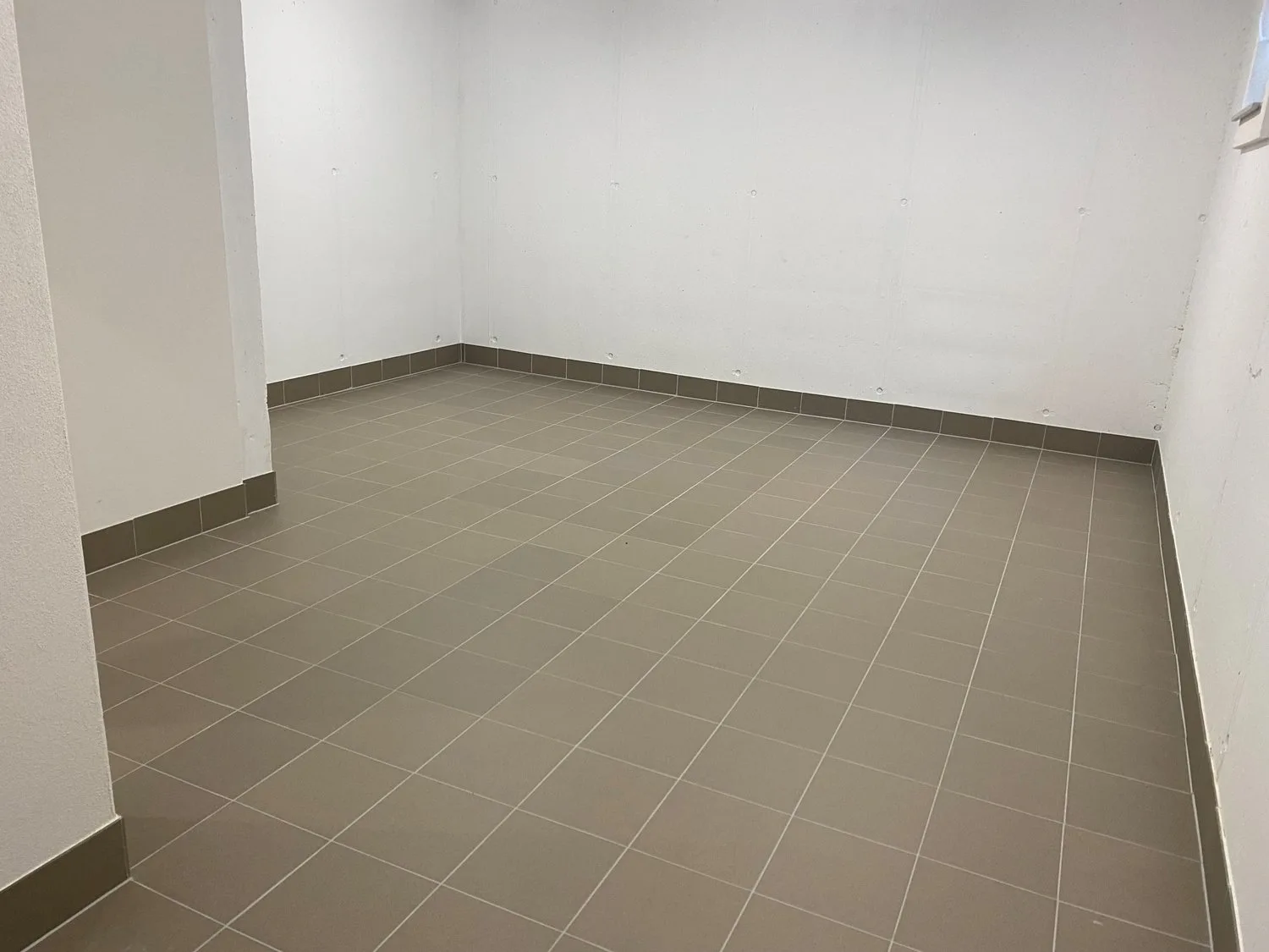 Dépôt 25 m² à louer à Mendrisio – CENTRE-VILLE