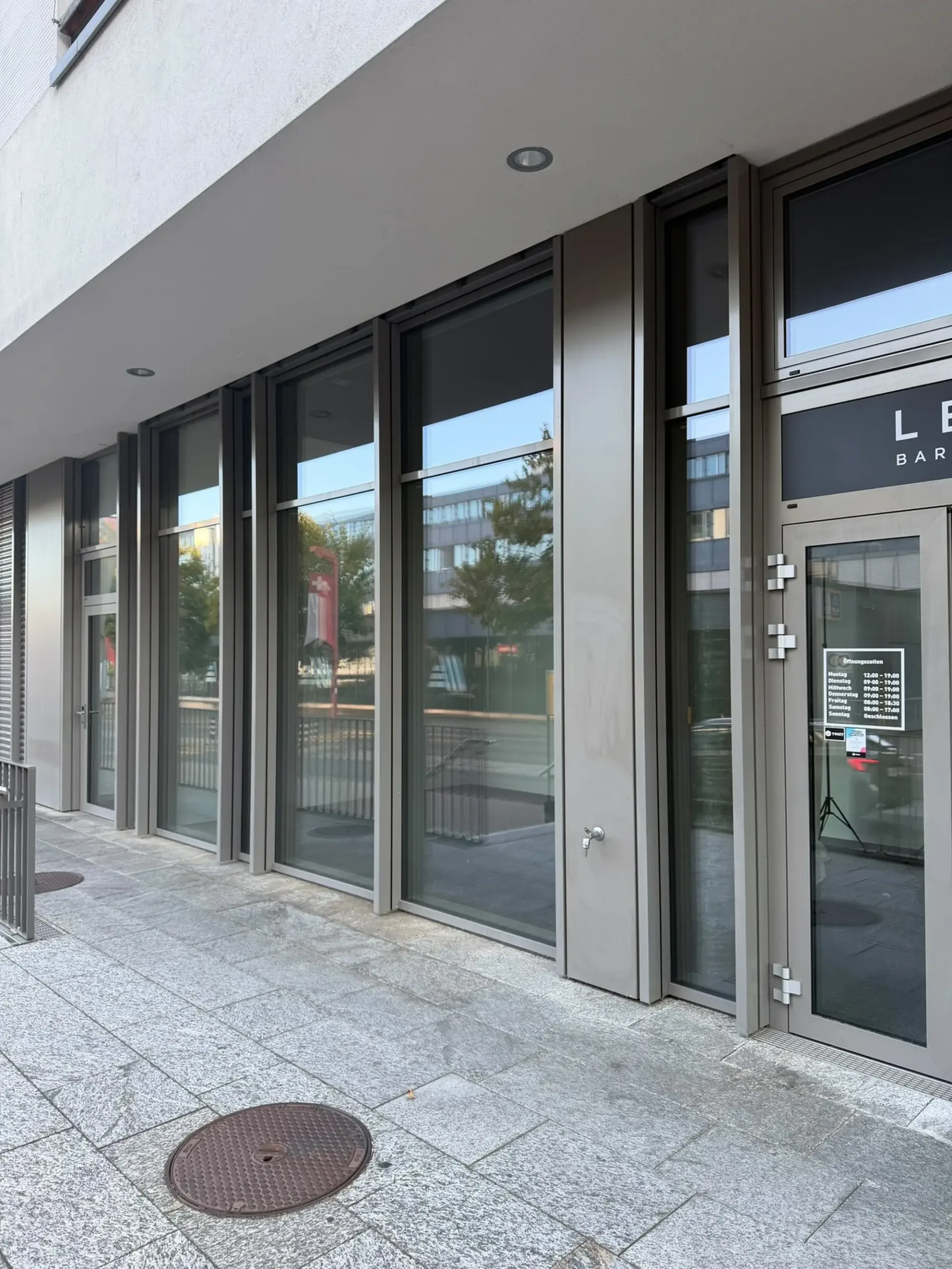 Versatile usable retail space / studio on the lower floor – Zollikofen