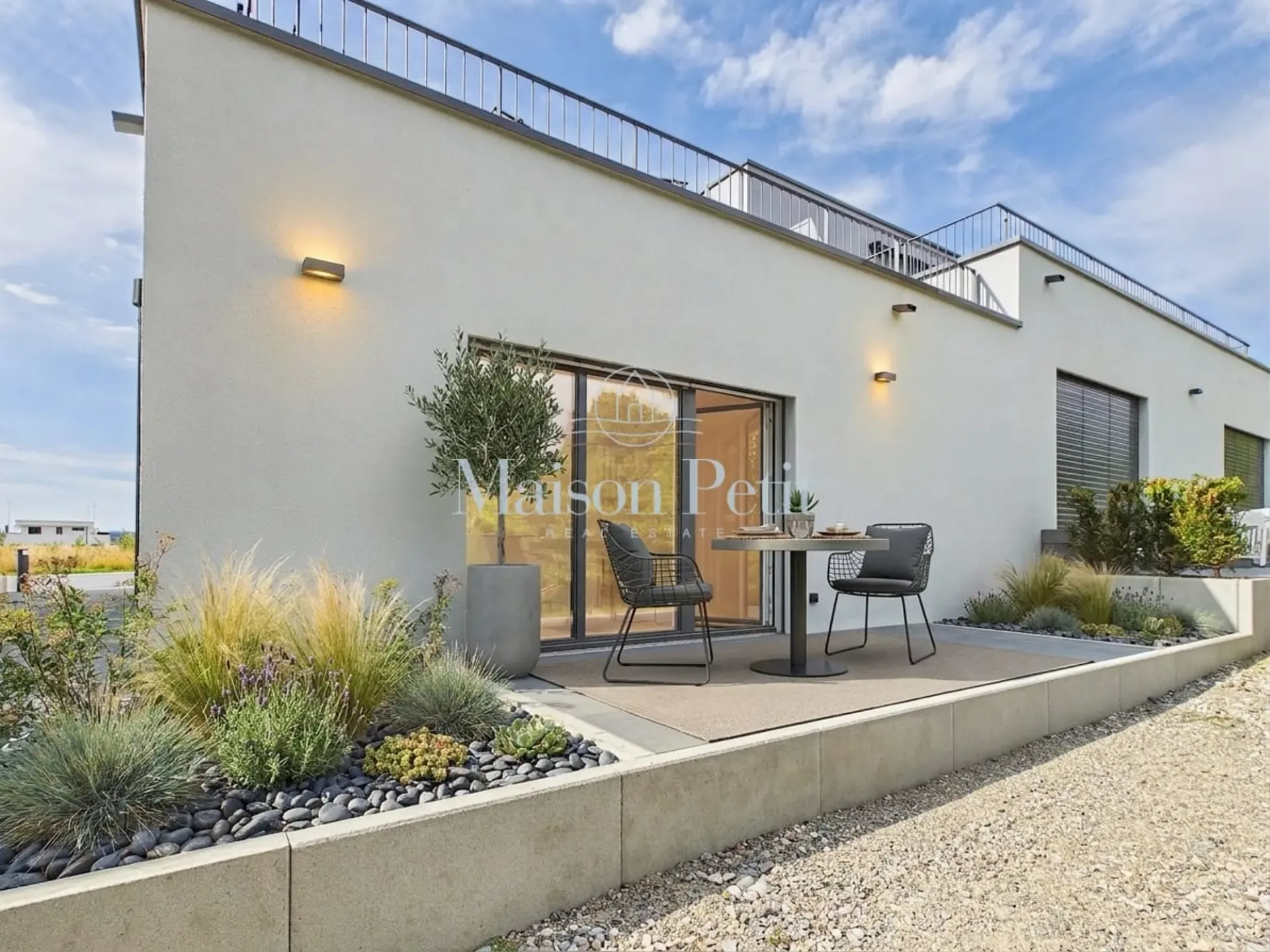 Votre style. Votre espace. Votre maison. Easy. Nice. Ready.