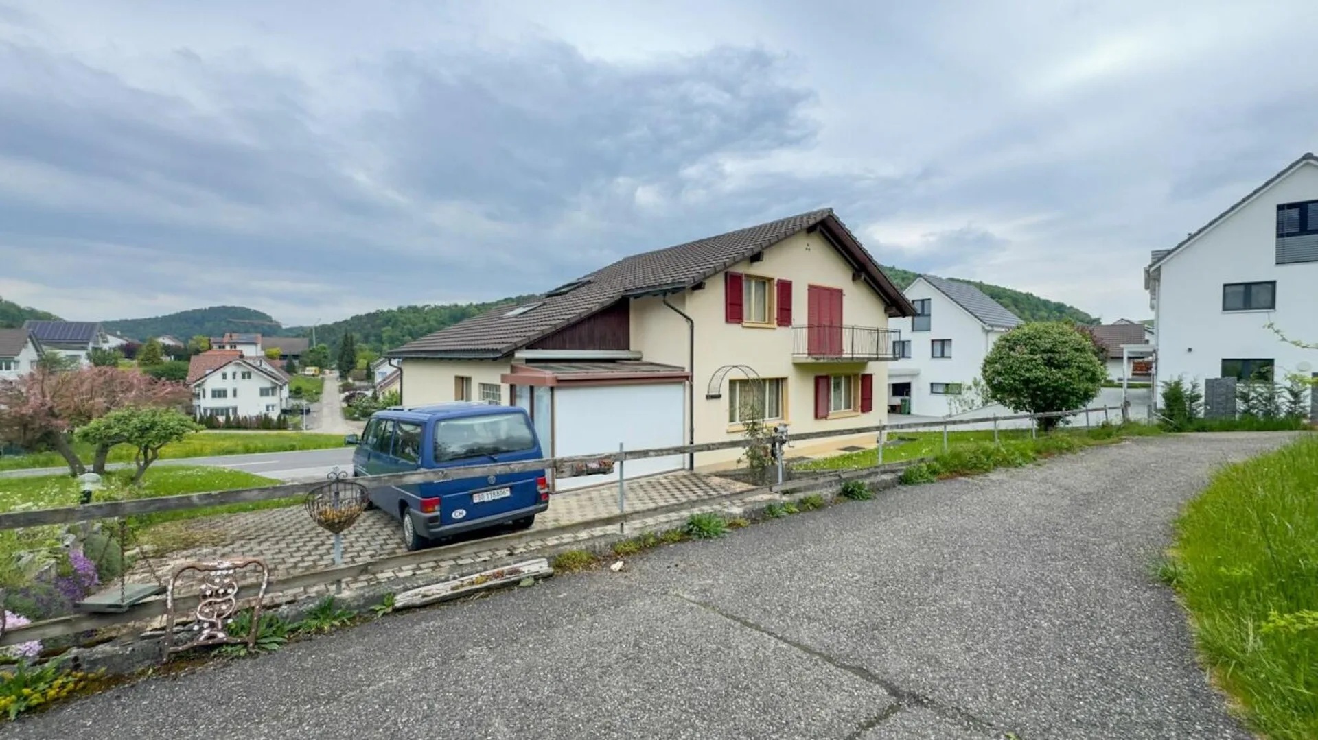Freistehendes EFH mit kleiner Werkstatt