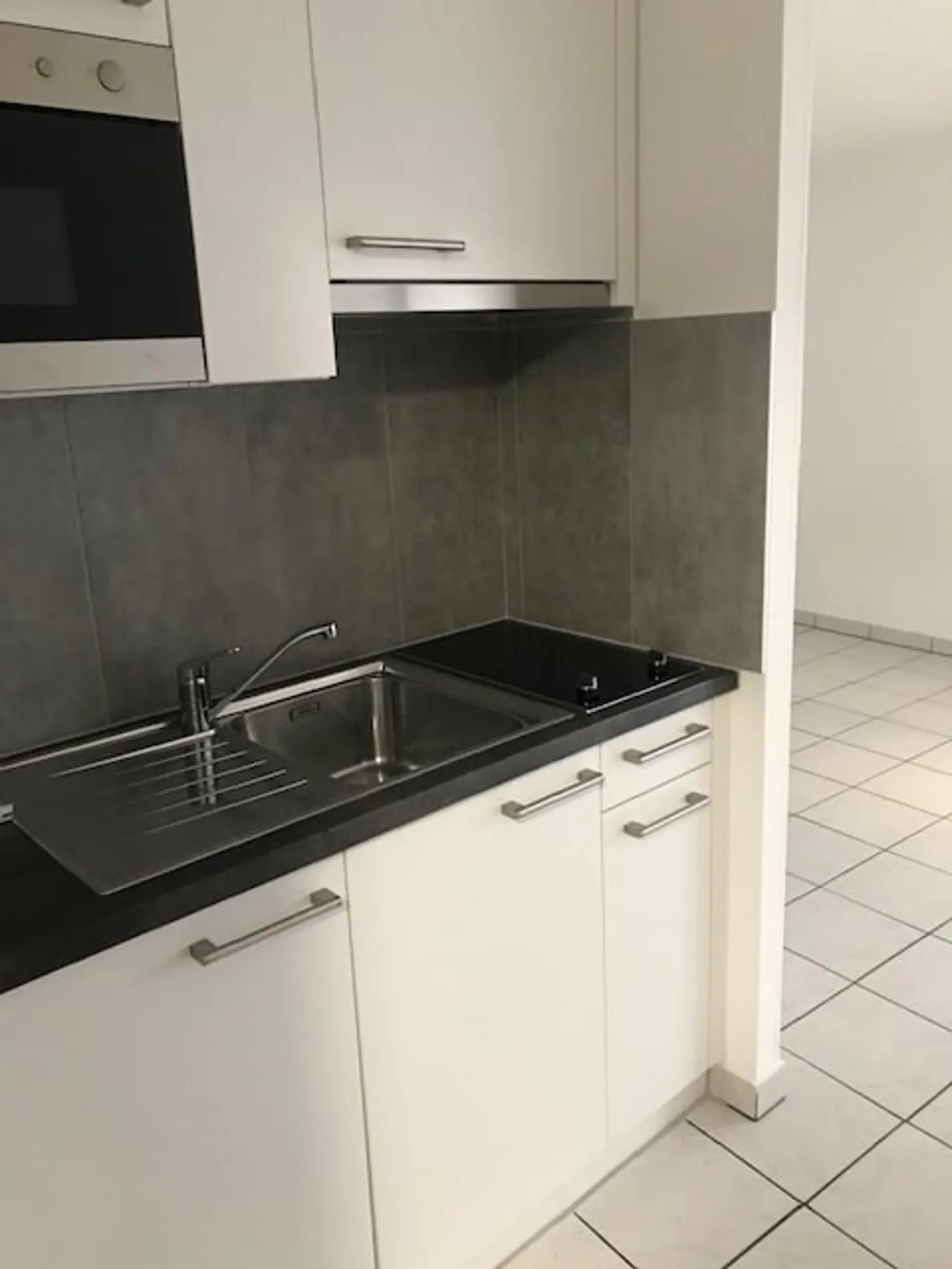 Studio rénové au cœur de Neuchâtel