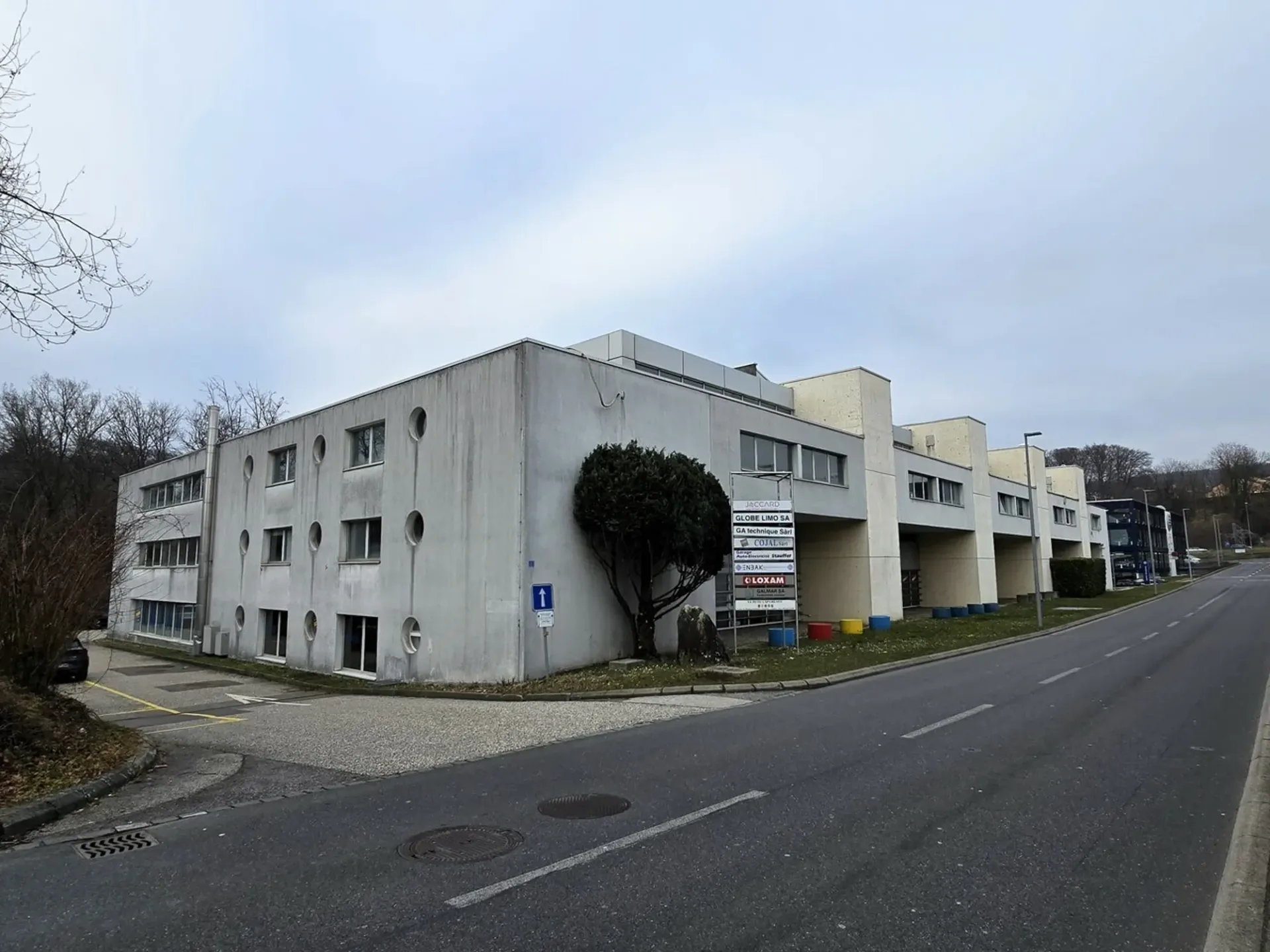 2 erste Mieten kostenlos - Gewerberaum/Büro - 95m² - Crissier