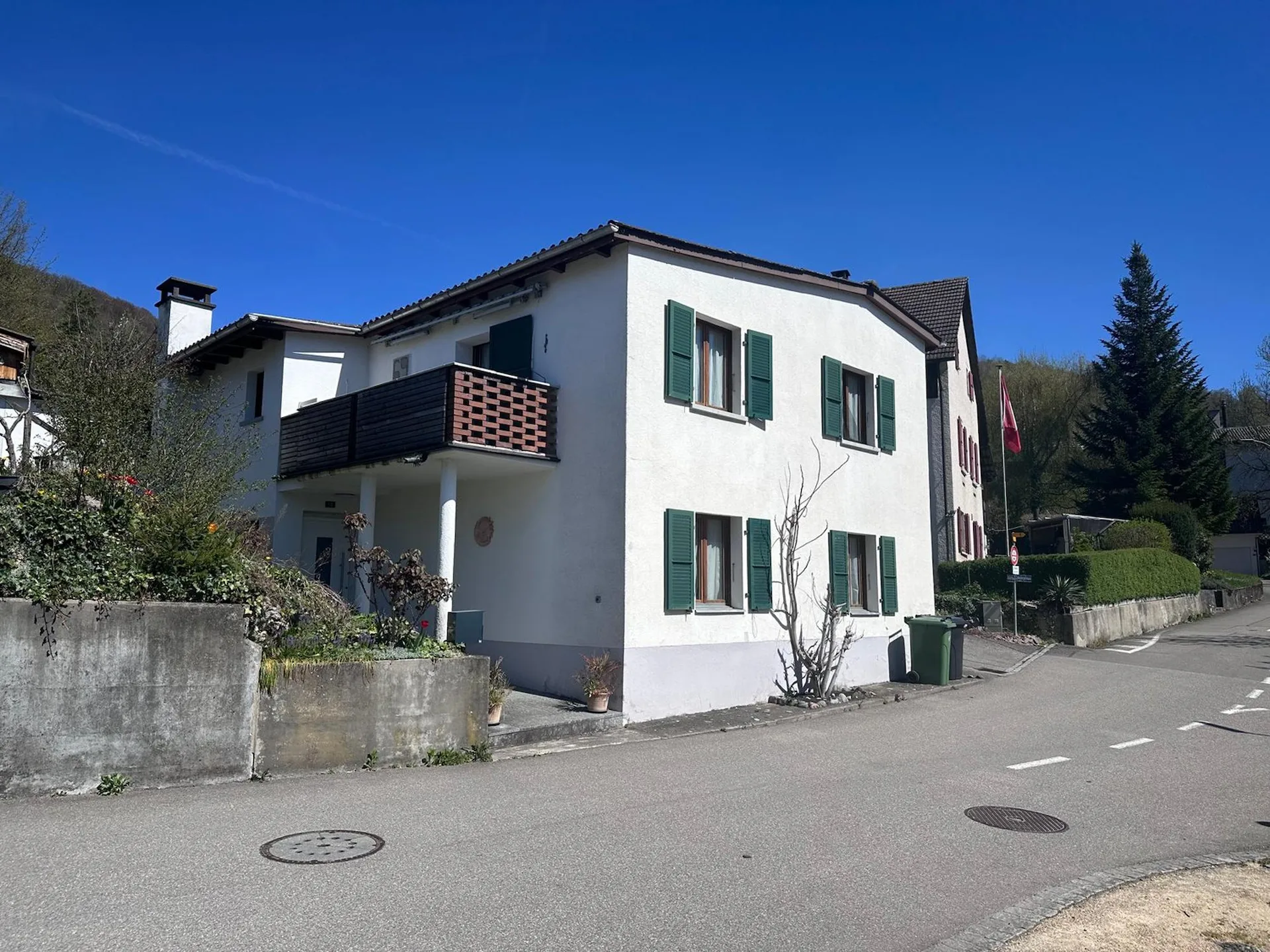 Charmantes 4.5-Zimmer-Einfamilienhaus in ruhiger Lage von Zuzgen