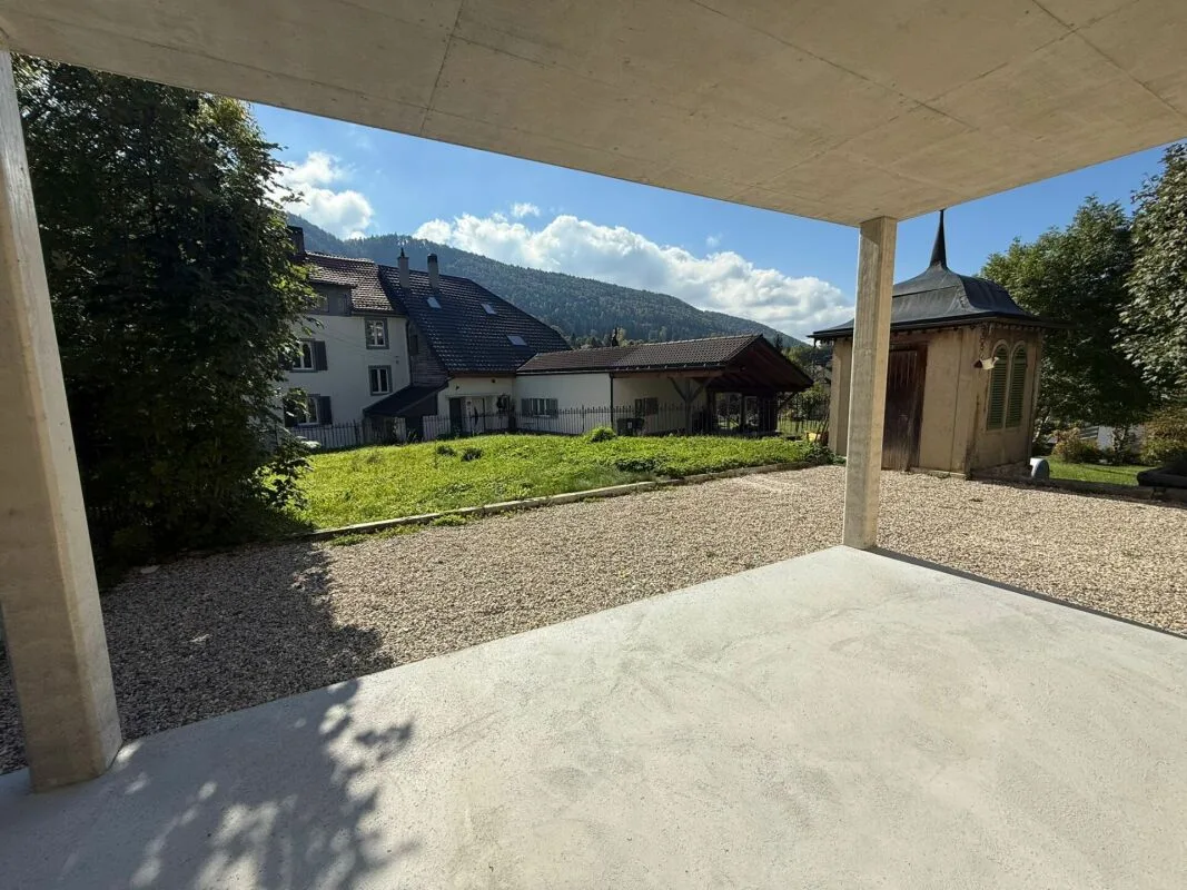 Sonvilier, wunderschönes 2.5-Zimmer-Apartment im Erdgeschoss mit Balkon