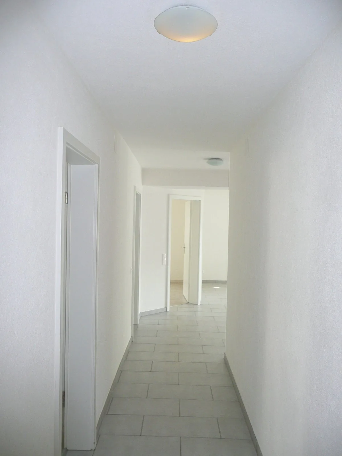 Appartement de 4,0 pièces lumineux à louer à Suhr