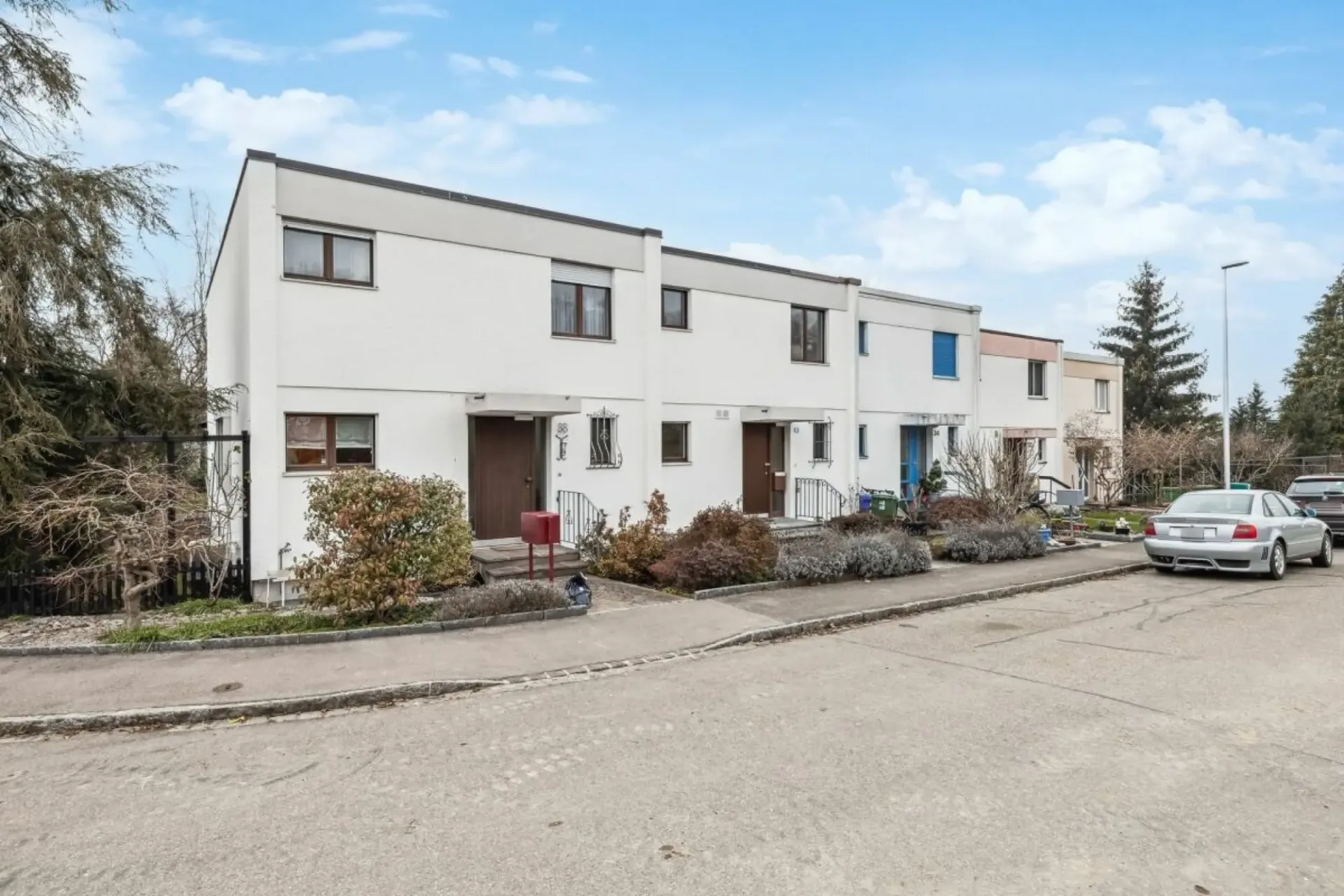Charmantes 4 1/2-Zimmer-Reihen-Einfamilienhaus mit Hobbyraum, Gemüsegarten  und Garage