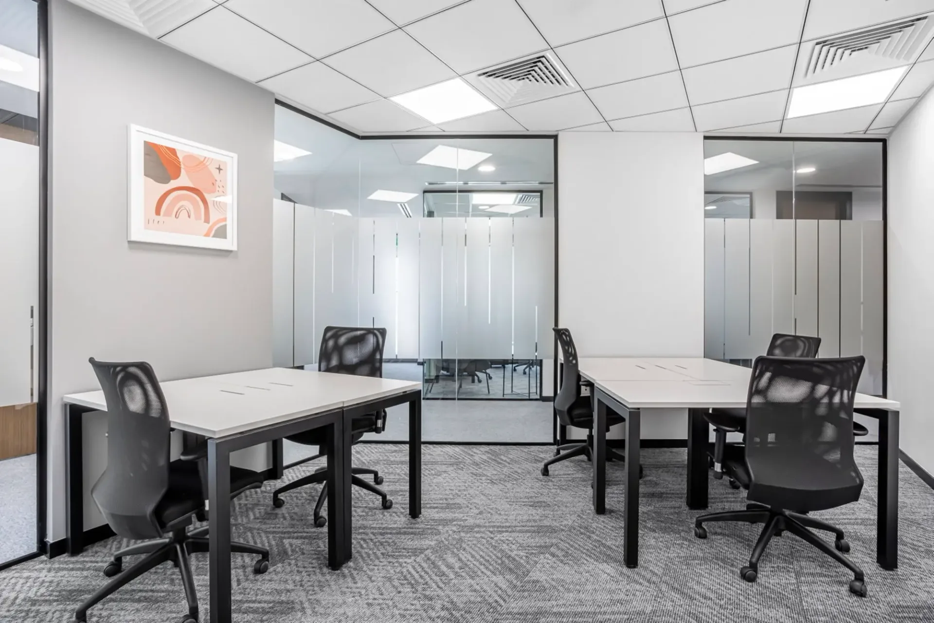 Privater Büroraum für 40 in Regus Stücki Village