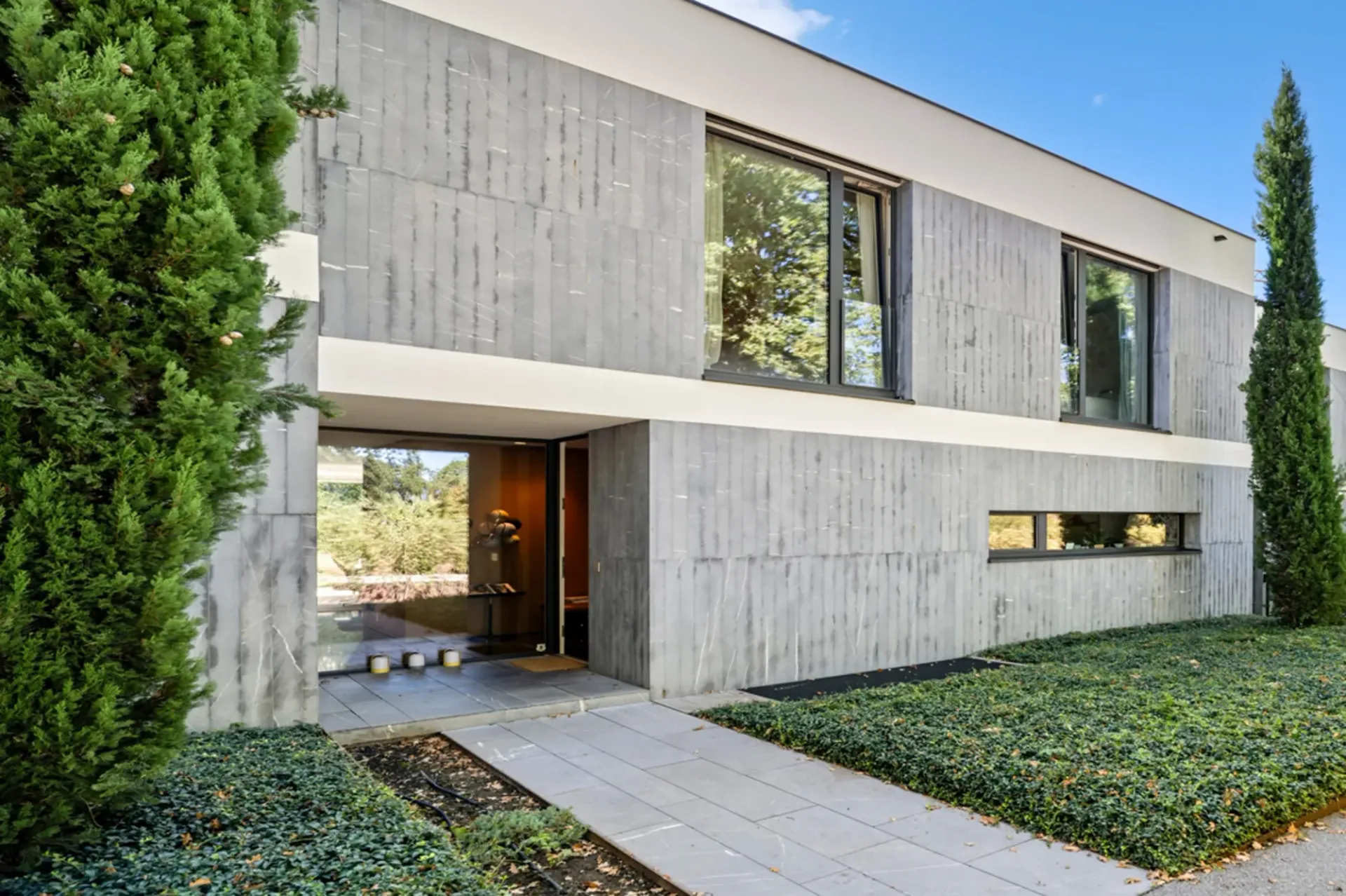COLOGNY - Bezaubernde contemporary Villa