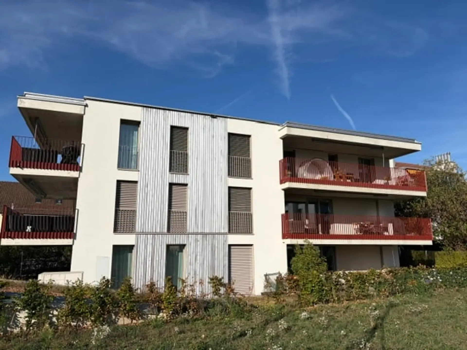 Appartement de construction neuve élégant avec espace de jardin