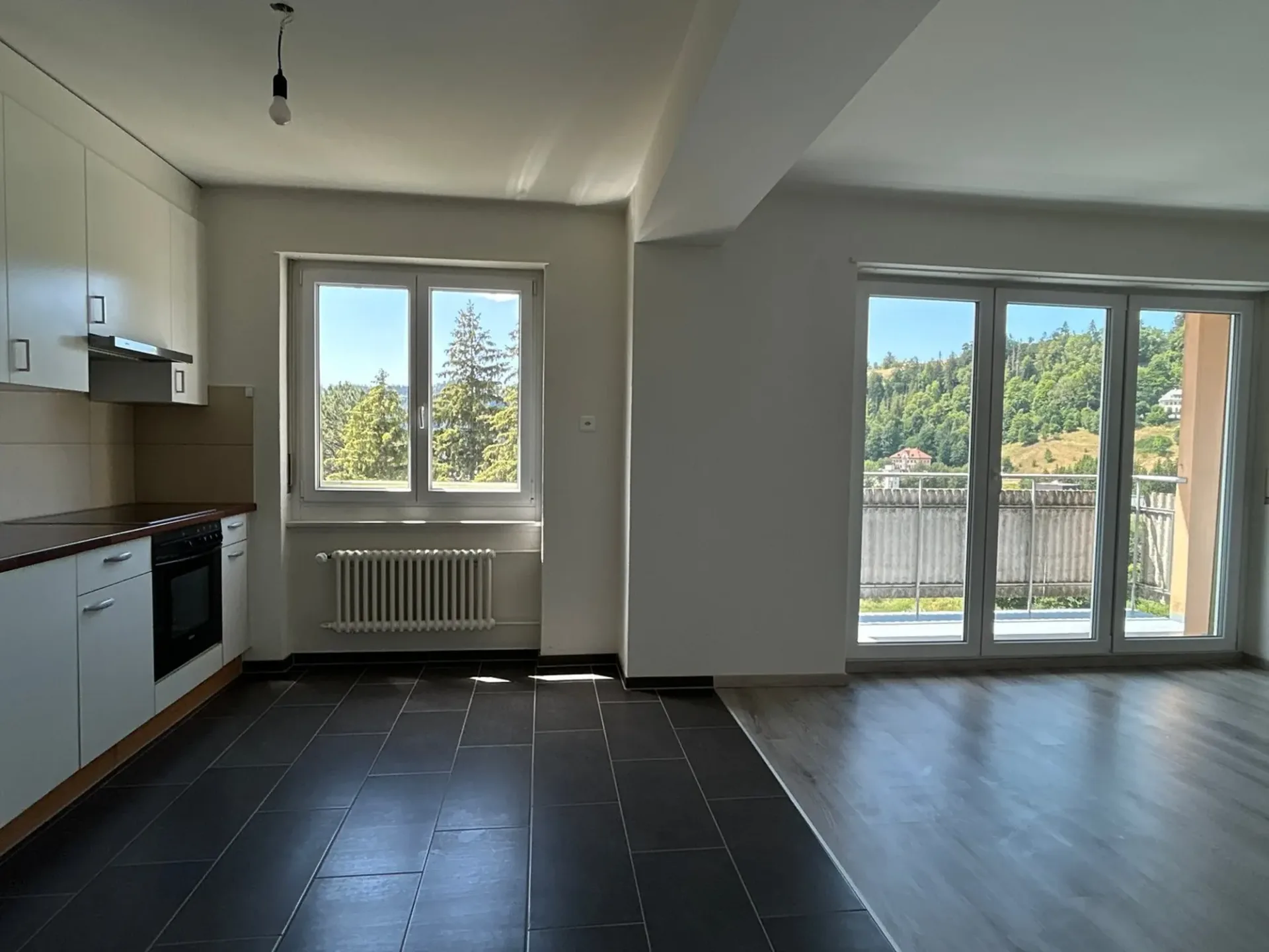 Charmantes 2,5 Zimmer-Wohnung mit atemberaubendem Blick und 1. Nettomiete gratis!