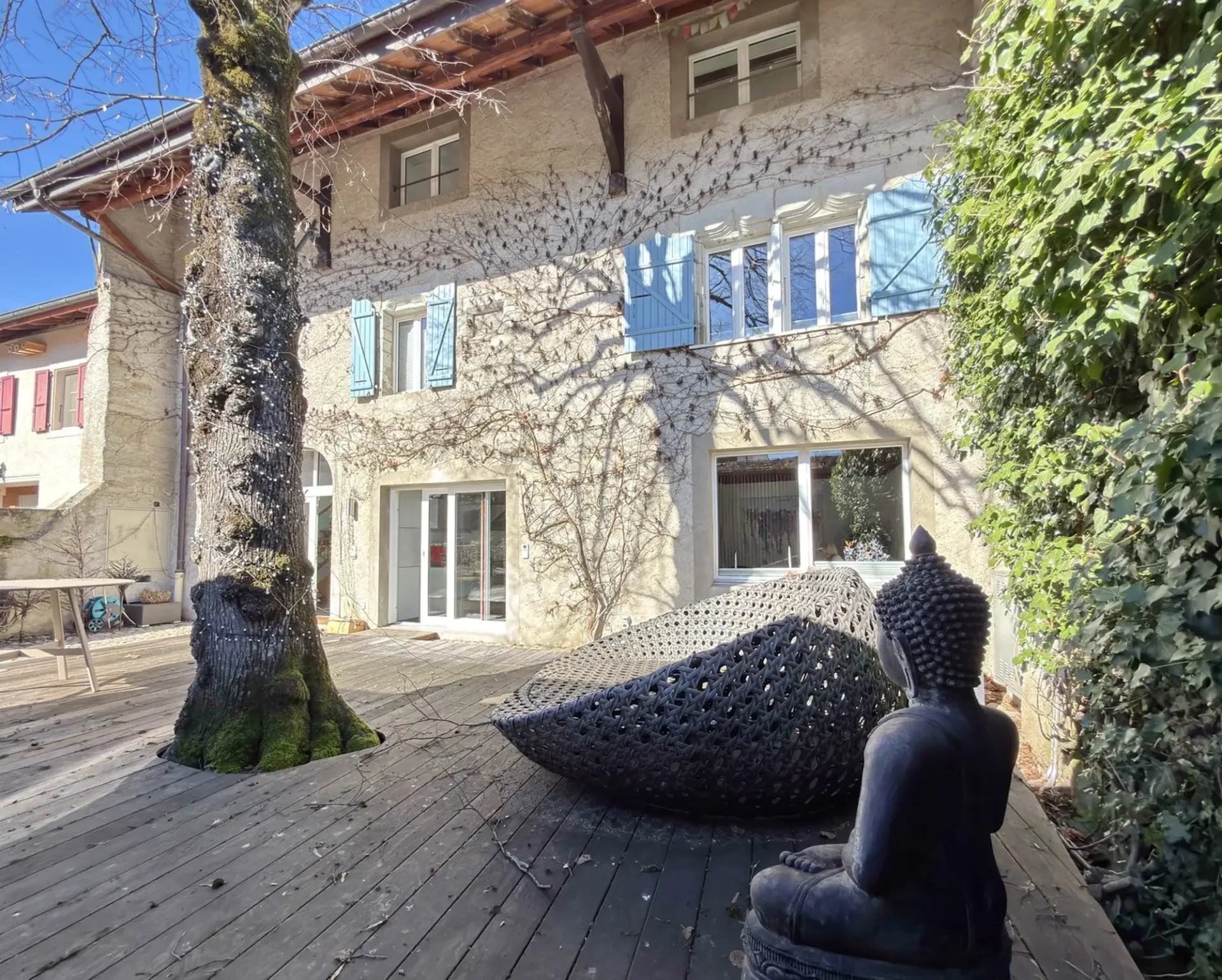 Schönes Dorfhaus in Gland