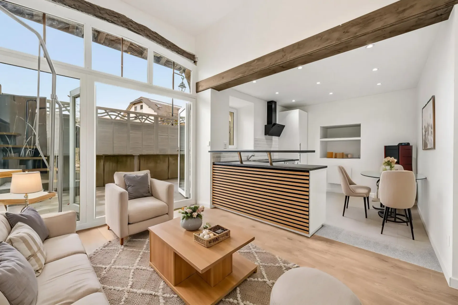 DUPLEX VON CHARME VÖLLIG RENOVIERTE