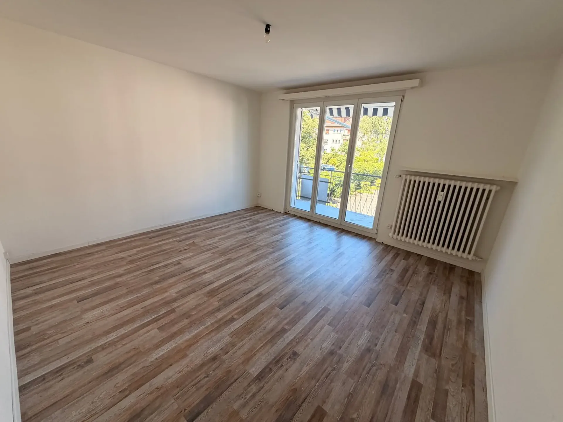 Appartement de 3 pièces confortable avec balcon à Rorschach